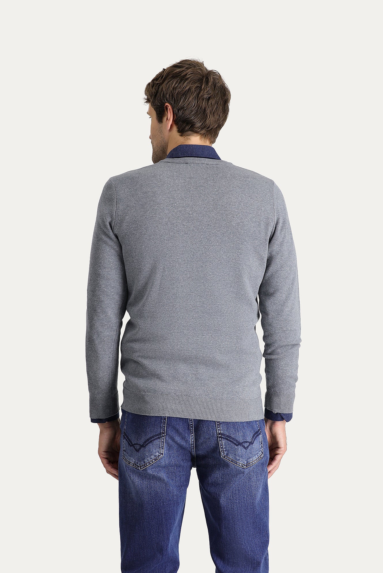 Orta Gri Melanj V Yaka Slim Fit Dar Kesim Pamuklu Triko Kazak - Image 4