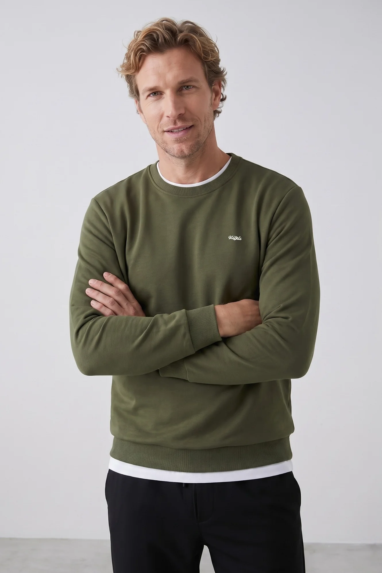 Orta Haki Bisiklet Yaka Regular Fit Nakışlı Basic İnce Sweatshirt - Image 2