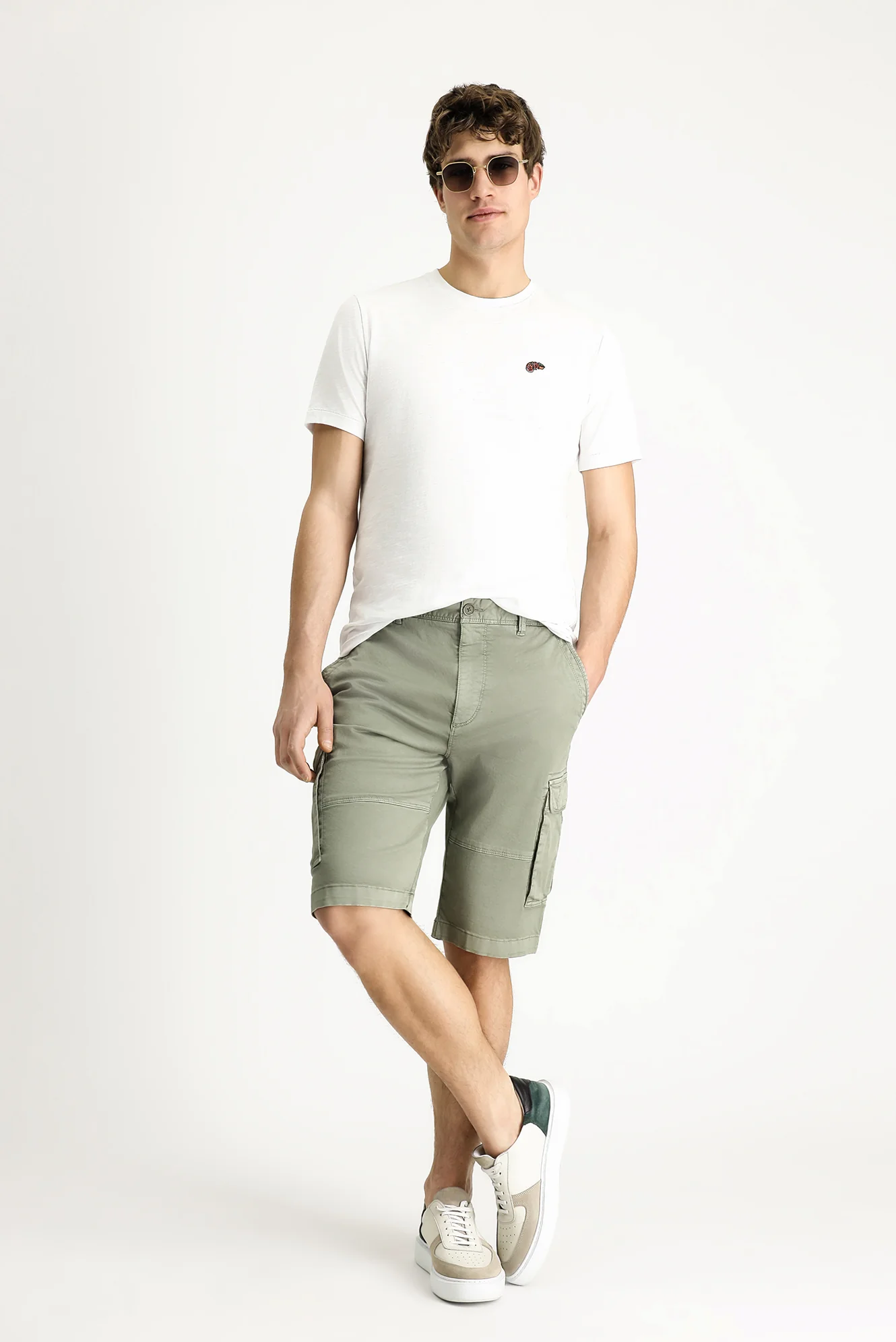 Orta Haki Regular Fit Standart Kesim Pamuklu Bermuda Kargo Şort - Image 2