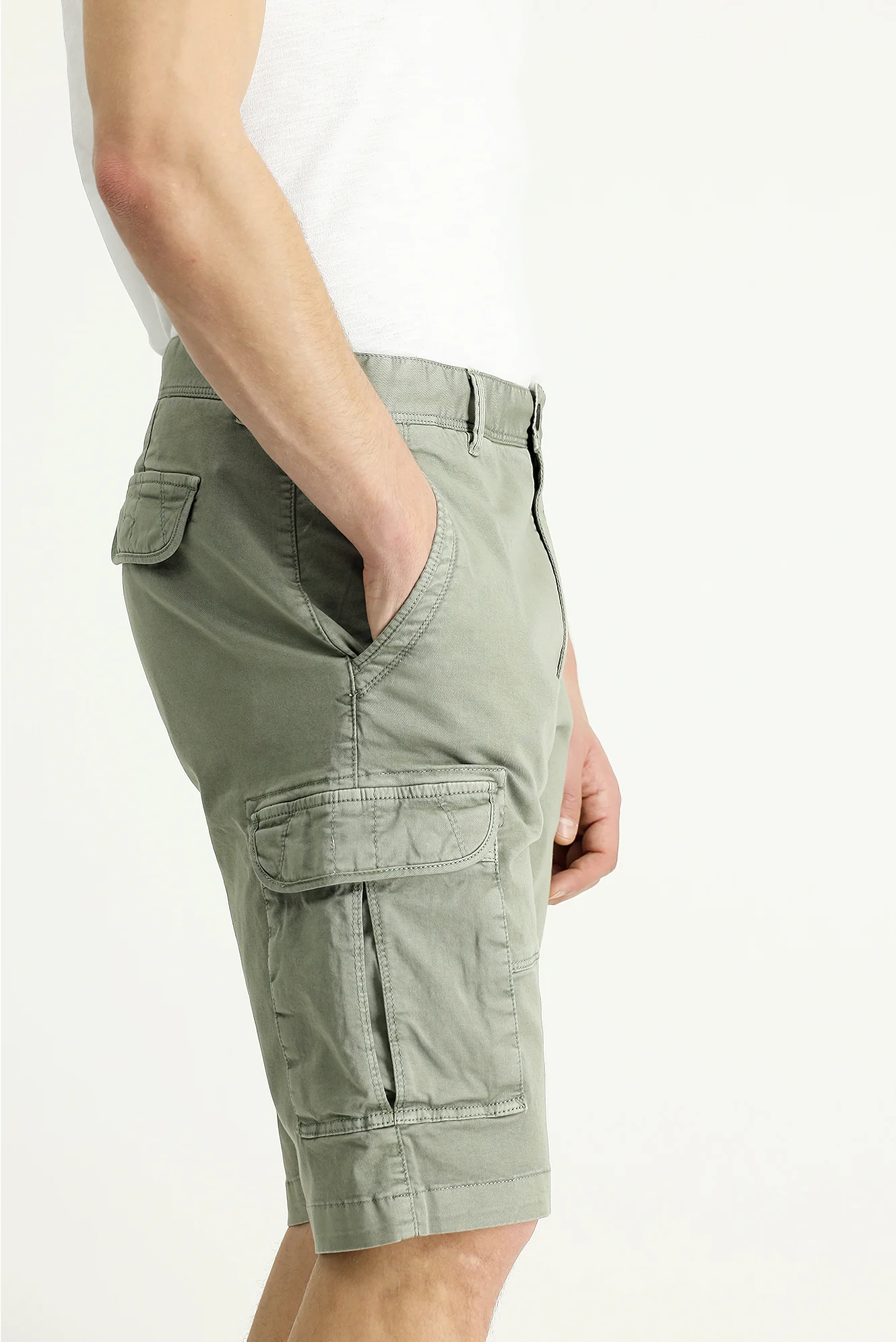 Orta Haki Regular Fit Standart Kesim Pamuklu Bermuda Kargo Şort - Image 3