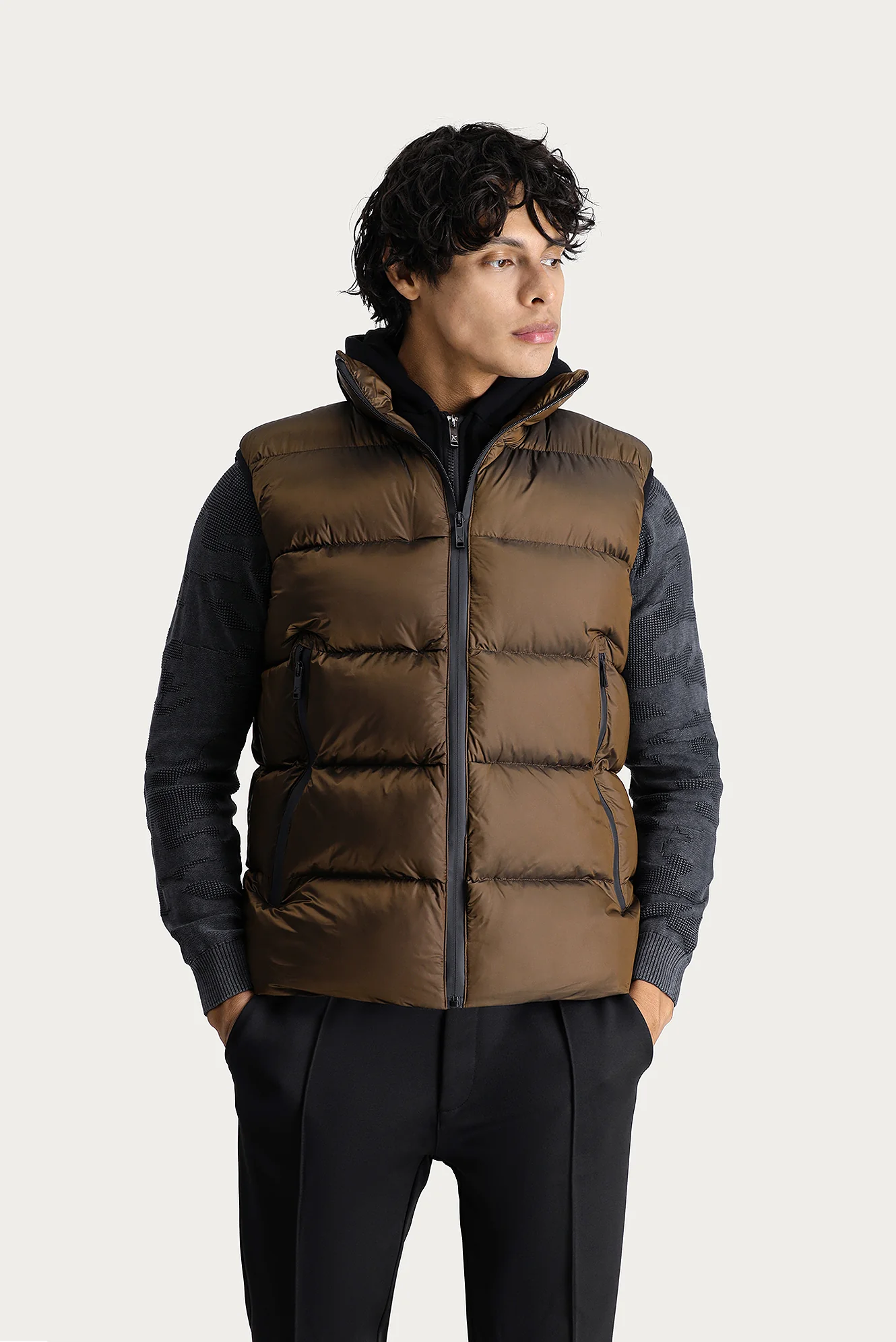 Orta Haki Slim Fit Dar Kesim Kapüşonlu Şişme Yelek - Image 3
