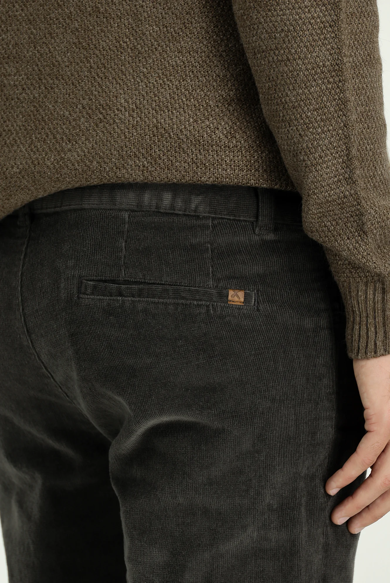 Orta Haki Slim Fit Dar Kesim Likralı Kadife Pantolon - Image 6