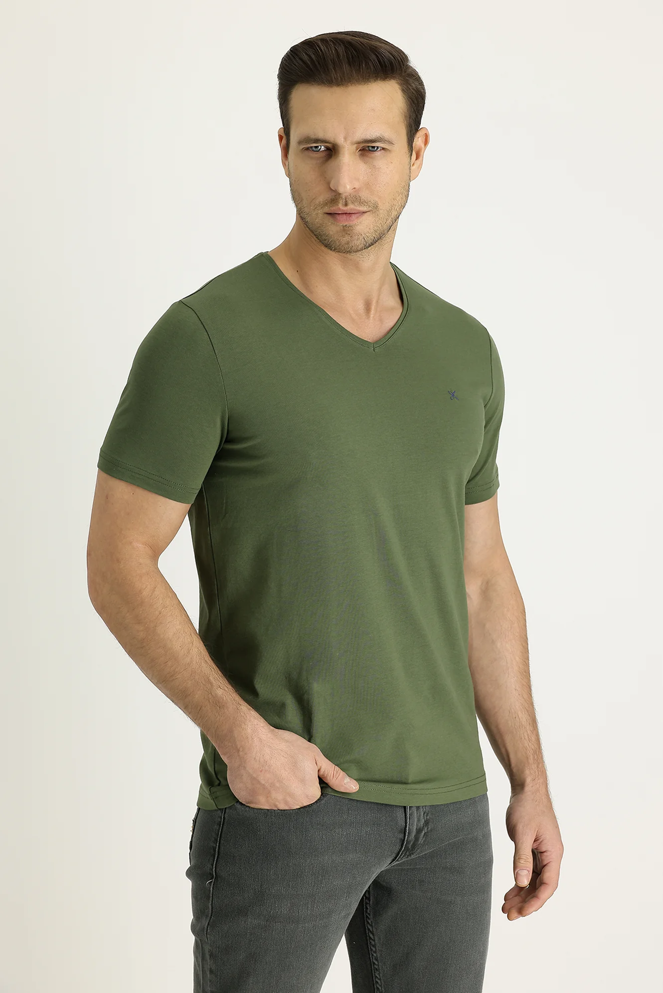 Orta Haki V Yaka Slim Fit Dar Kesim Nakışlı Pamuklu Tişört