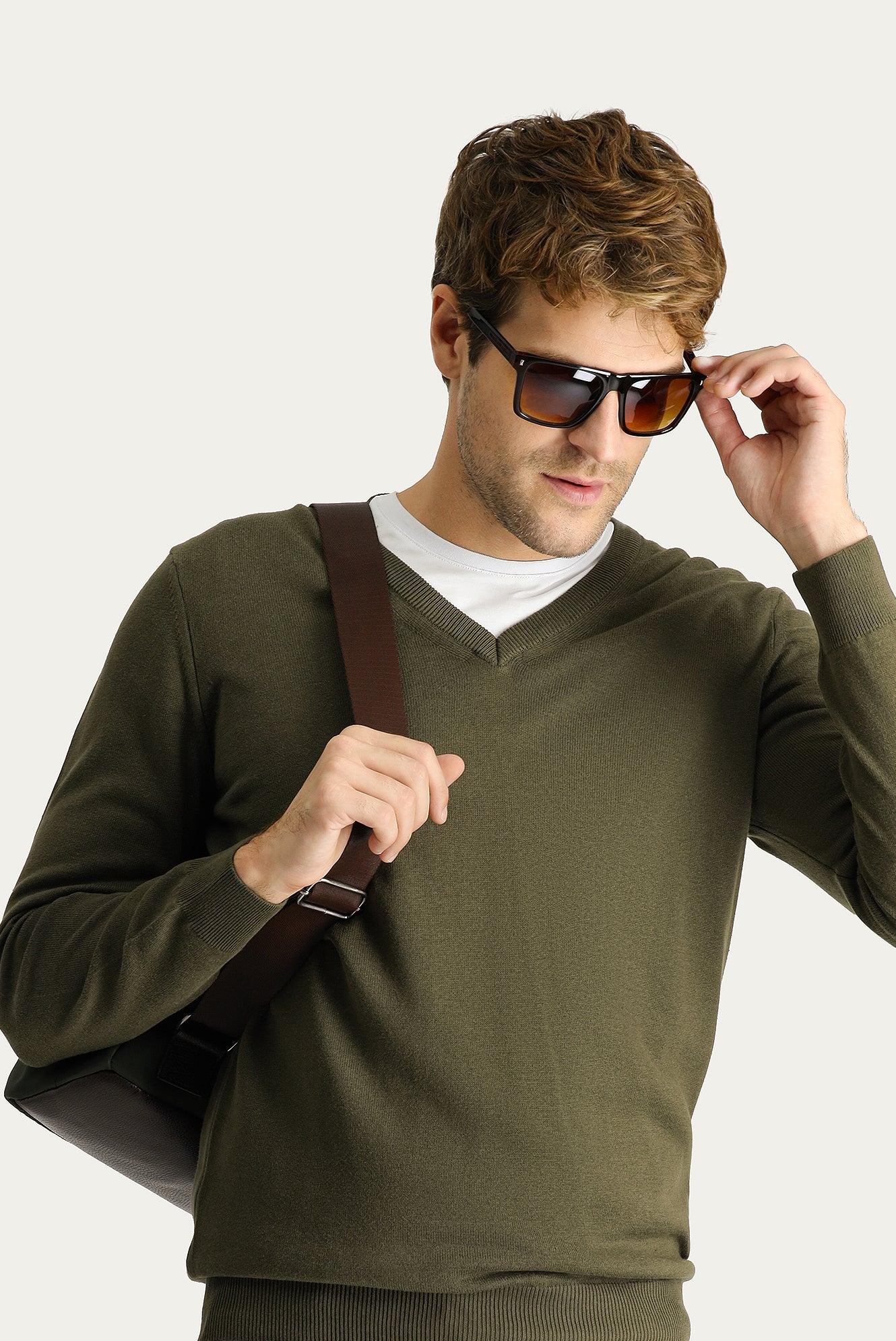 Orta Haki V Yaka Slim Fit Dar Kesim Pamuklu Triko Kazak