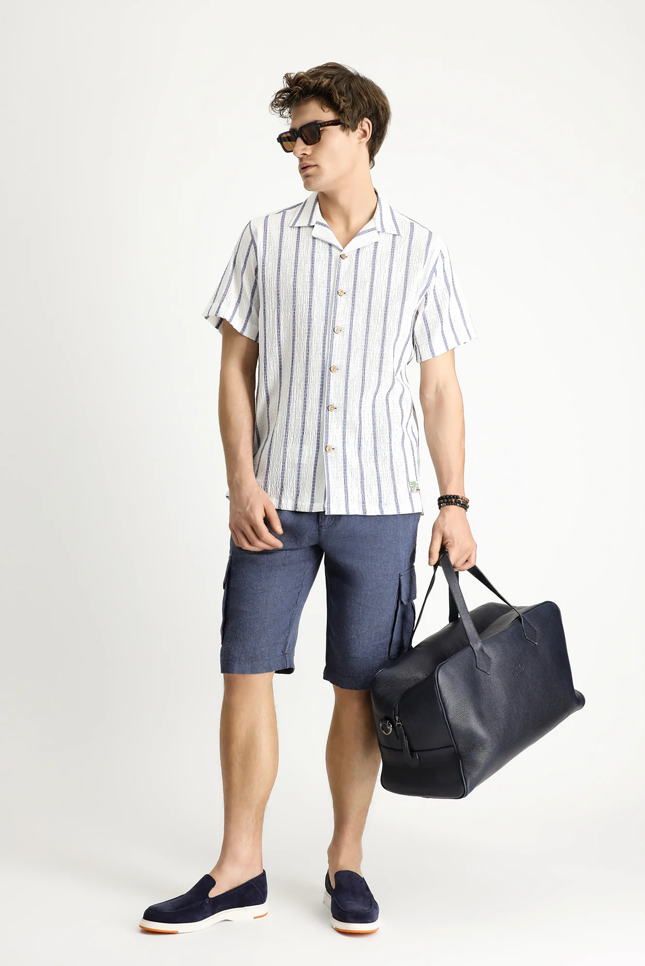 Orta Lacivert Relaxed Fit Rahat Kesim Keten Bermuda Şort - Image 2