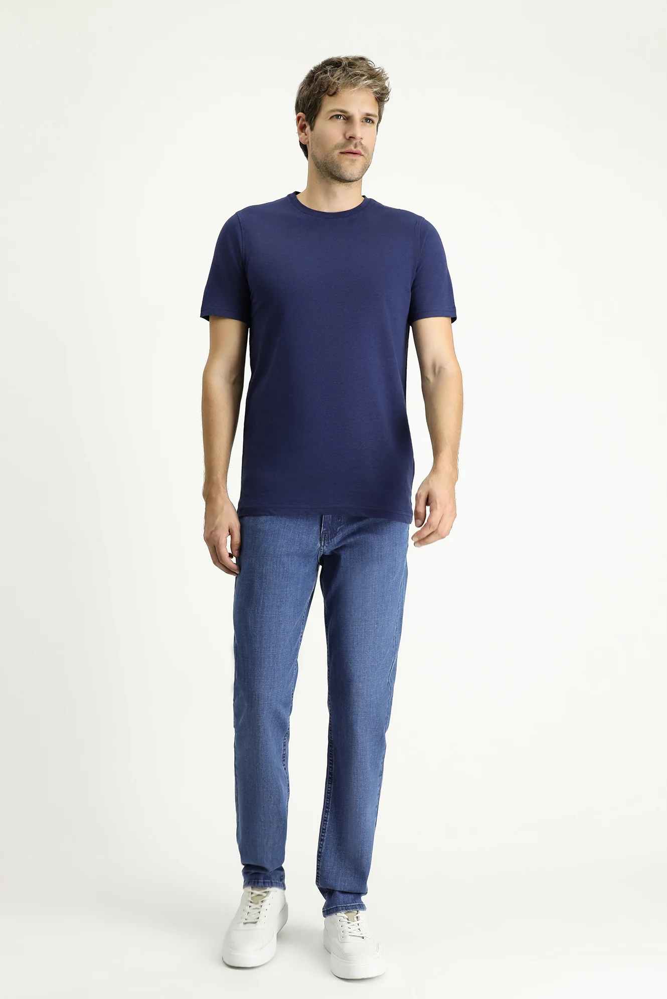 Orta Lacivert Bisiklet Yaka Slim Fit Dar Kesim Keten Karışımlı Tişört - Image 2