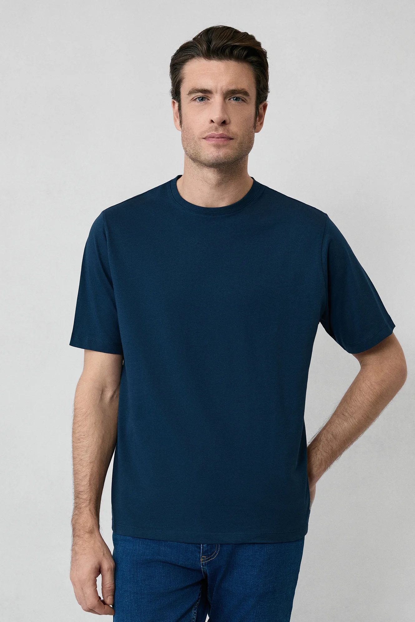 Orta Lacivert Bisiklet Yaka Slim Fit %100 Pamuk Tişört - Image 3