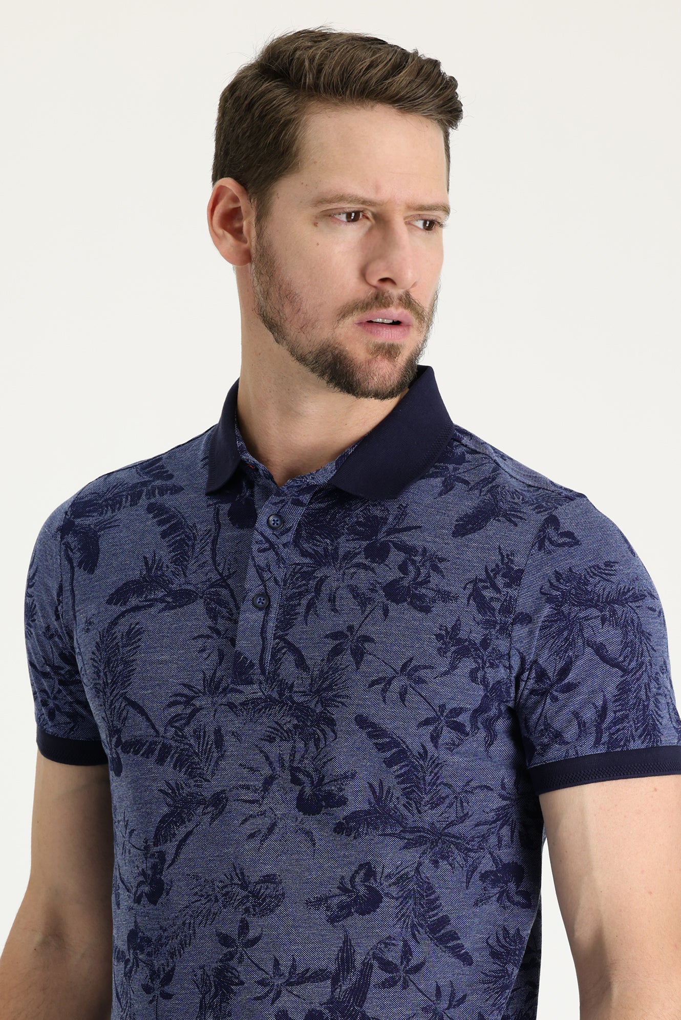 Orta Lacivert Polo Yaka Slim Fit Dar Kesim Baskılı Tişört - Image 2