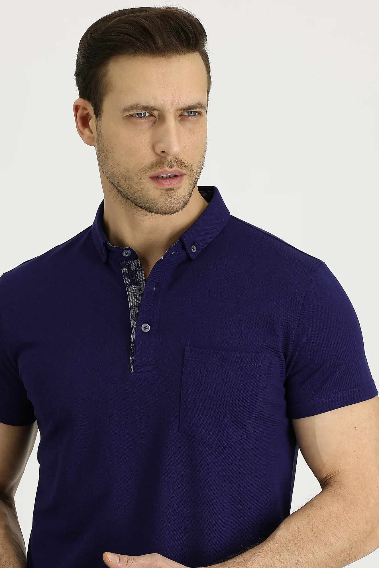 Orta Lacivert Polo Yaka Slim Fit Dar Kesim Desenli Pamuk Tişört - Image 3