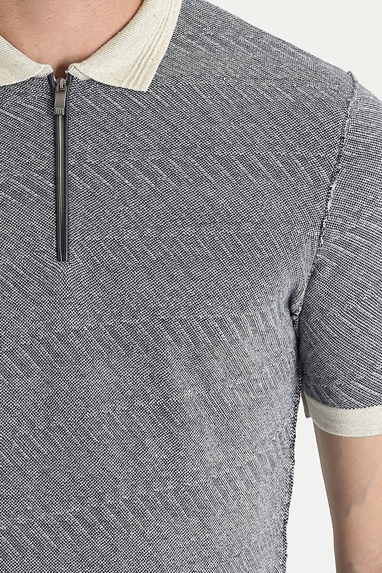 Orta Lacivert Polo Yaka Slim Fit Dar Kesim Fermuarlı Desenli Keten Tişört - Image 3
