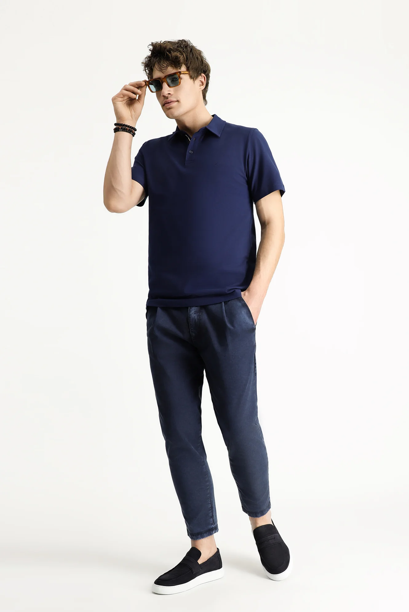 Orta Lacivert Polo Yaka Slim Fit Dar Kesim Nakışlı Pamuk Tişört - Image 2