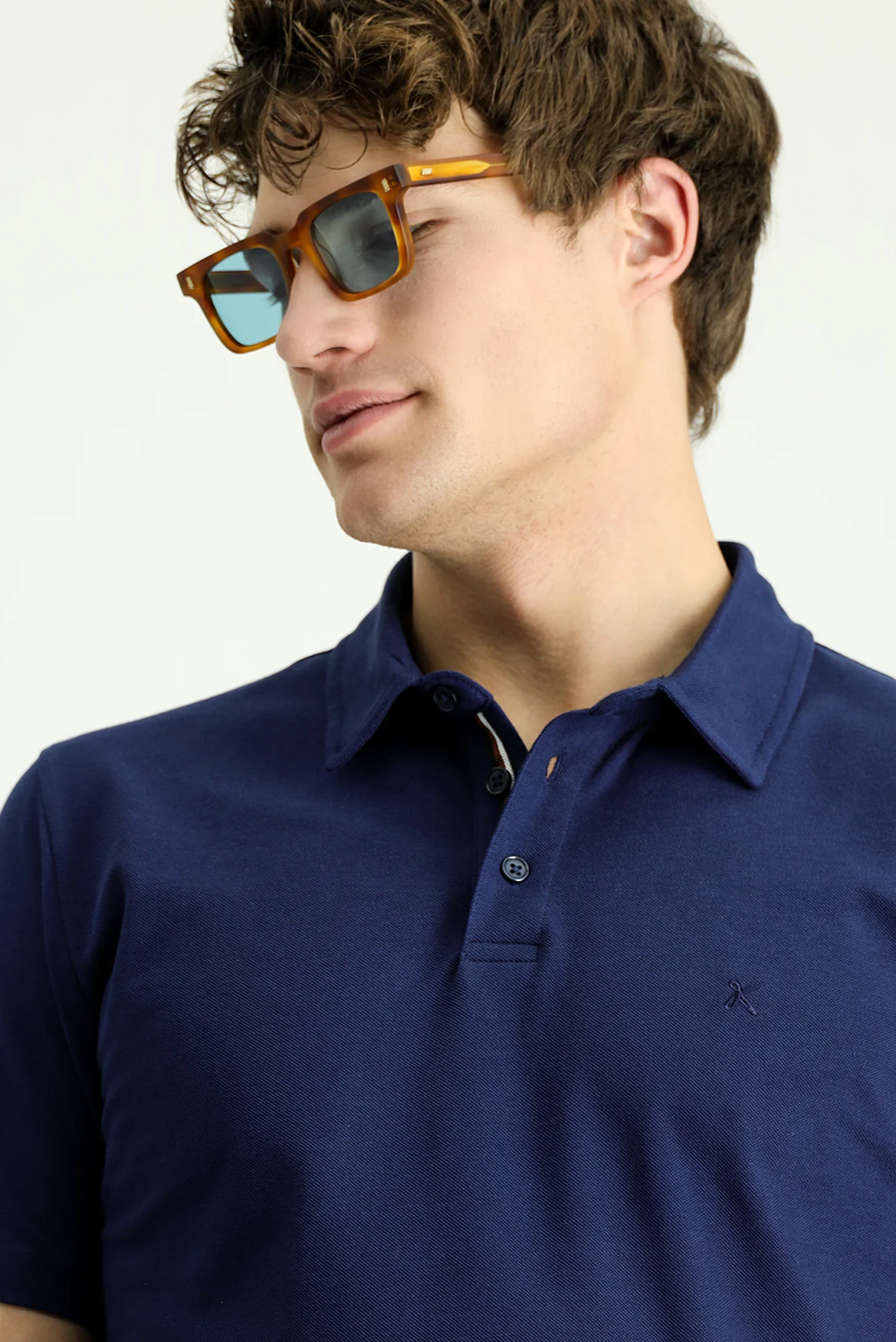 Orta Lacivert Polo Yaka Slim Fit Dar Kesim Nakışlı Pamuk Tişört - Image 3