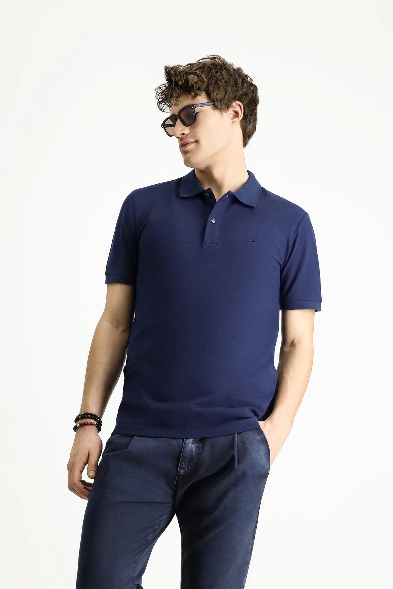 Orta Lacivert Polo Yaka Slim Fit Dar Kesim Nakışlı Pamuk Tişört - Image 3