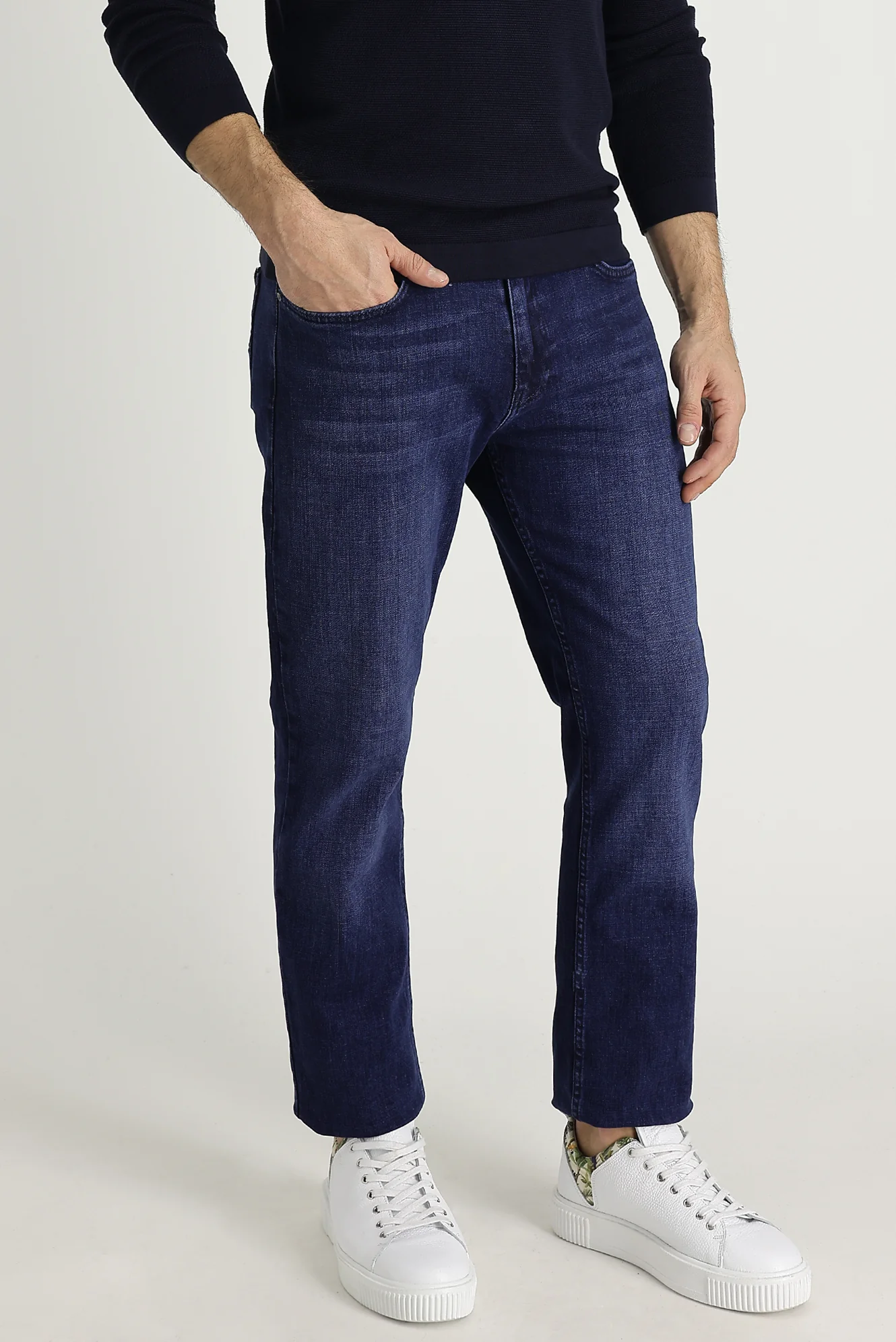 Orta Lacivert Regular Fit Standart Kesim Likralı Denim Pantolon - Image 4