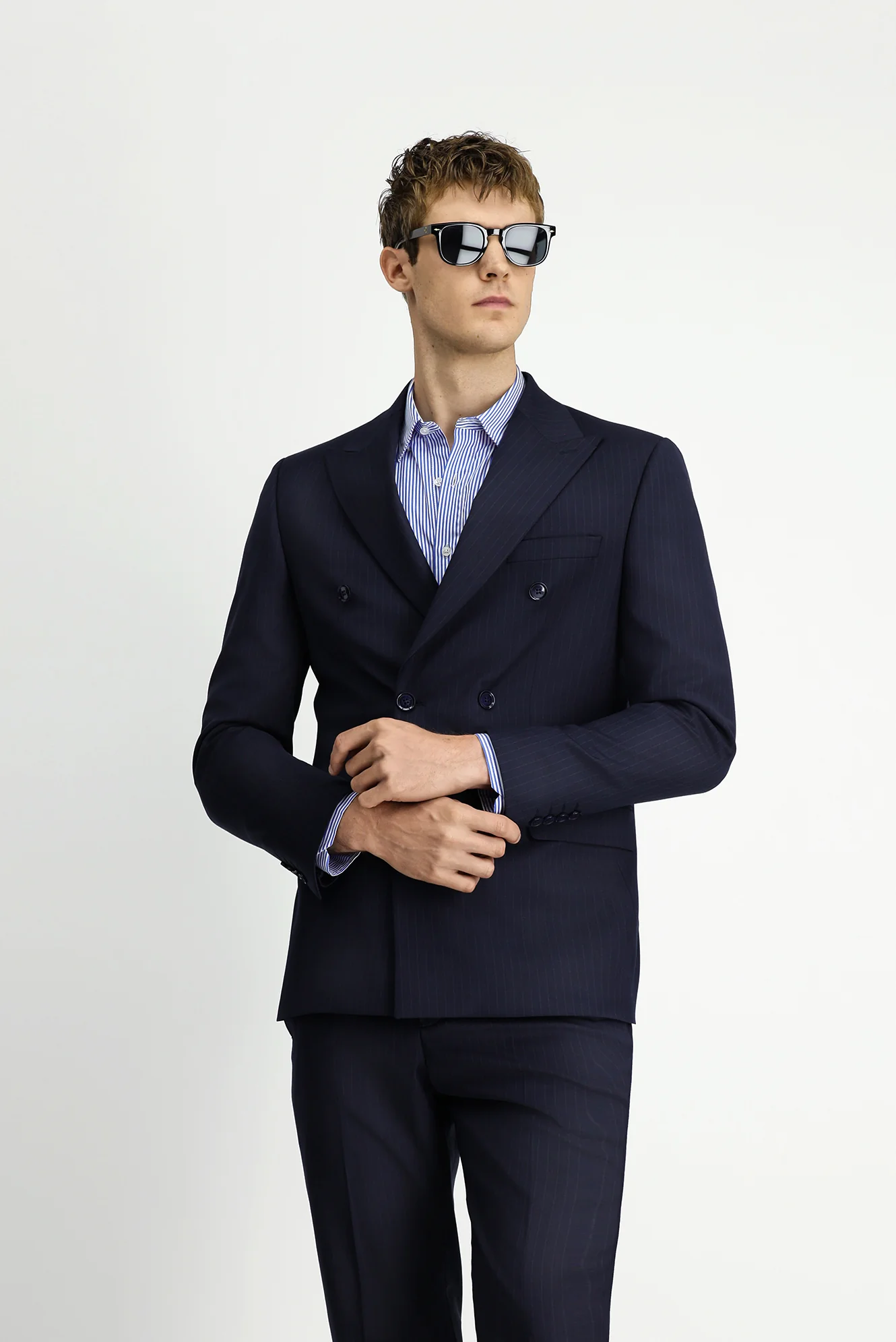 Orta Lacivert 6 Drop Regular Fit Standart Kesim Yünlü Çizgili Kruvaze Takım Elbise - Image 4