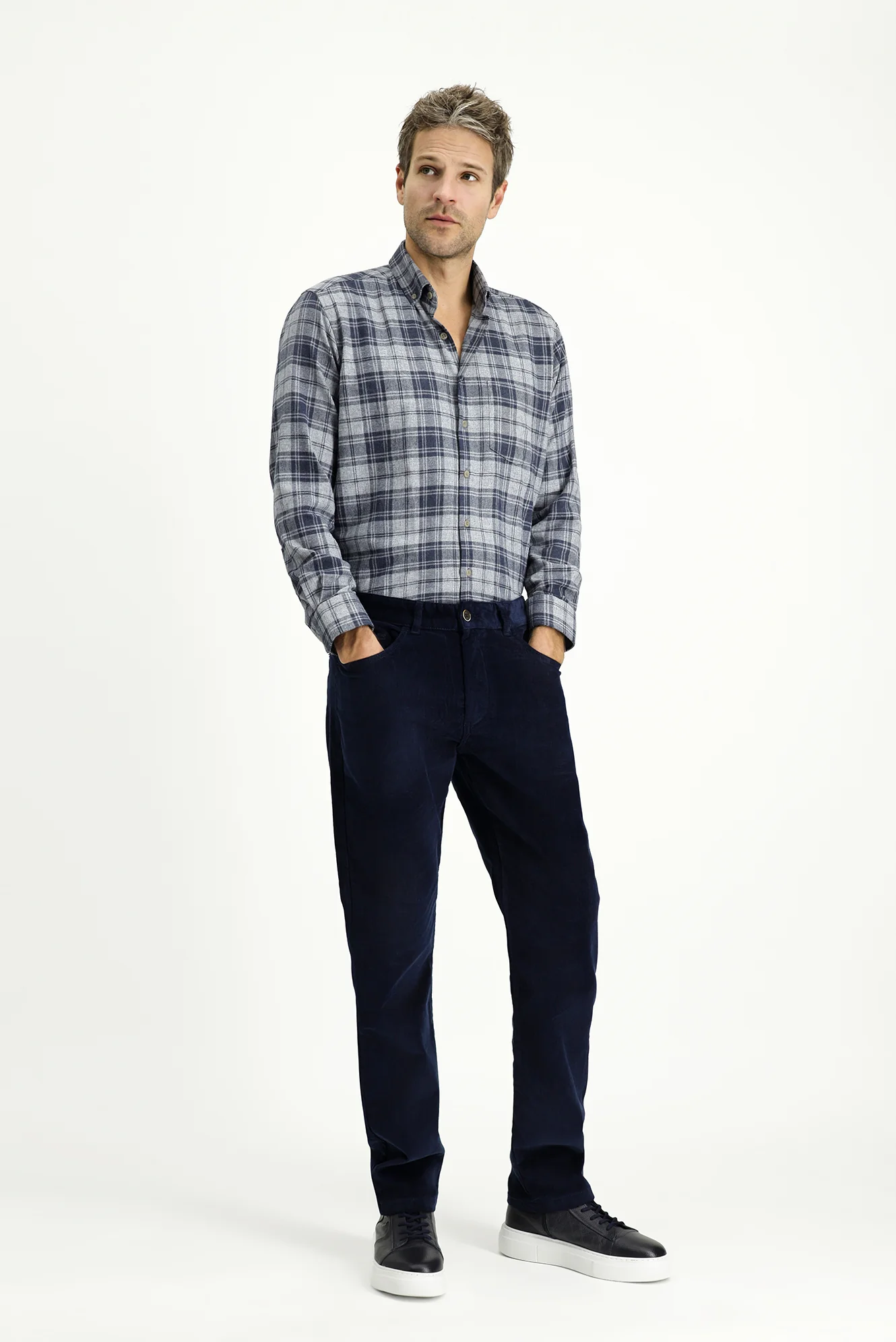 Orta Lacivert Relaxed Fit Rahat Kesim Likralı Kadife Pantolon - Image 3