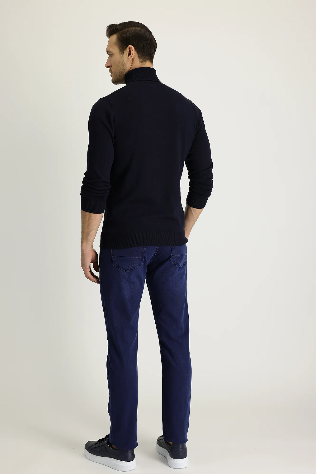 Orta Lacivert Slim Fit Dar Kesim Likralı Denim Pantolon - Image 3