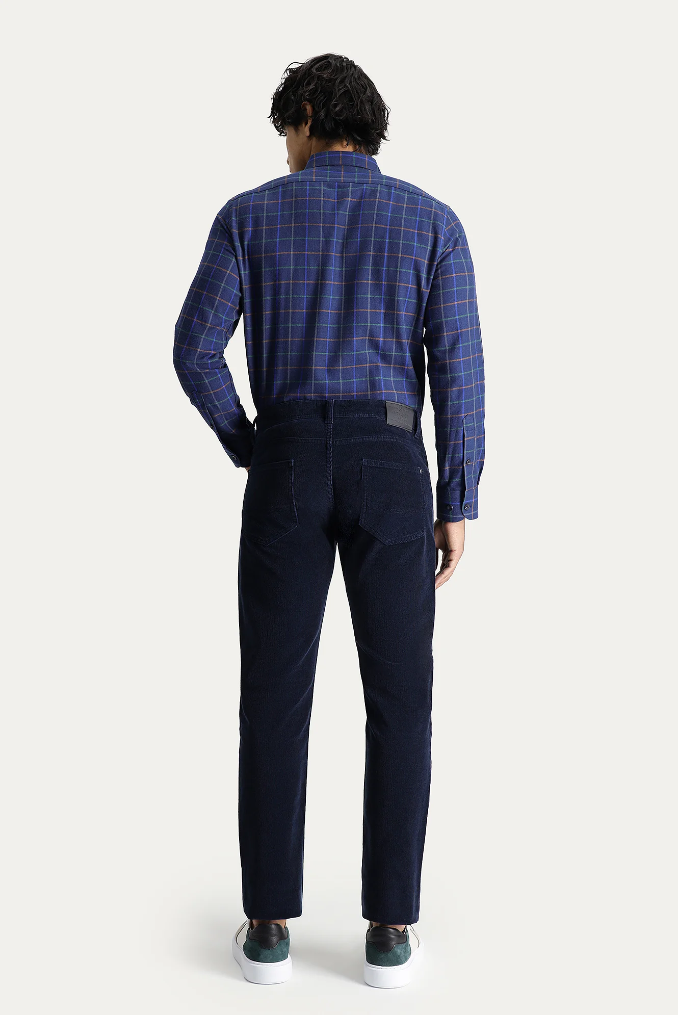 Orta Lacivert Slim Fit Dar Kesim Likralı Kadife Pantolon - Image 3