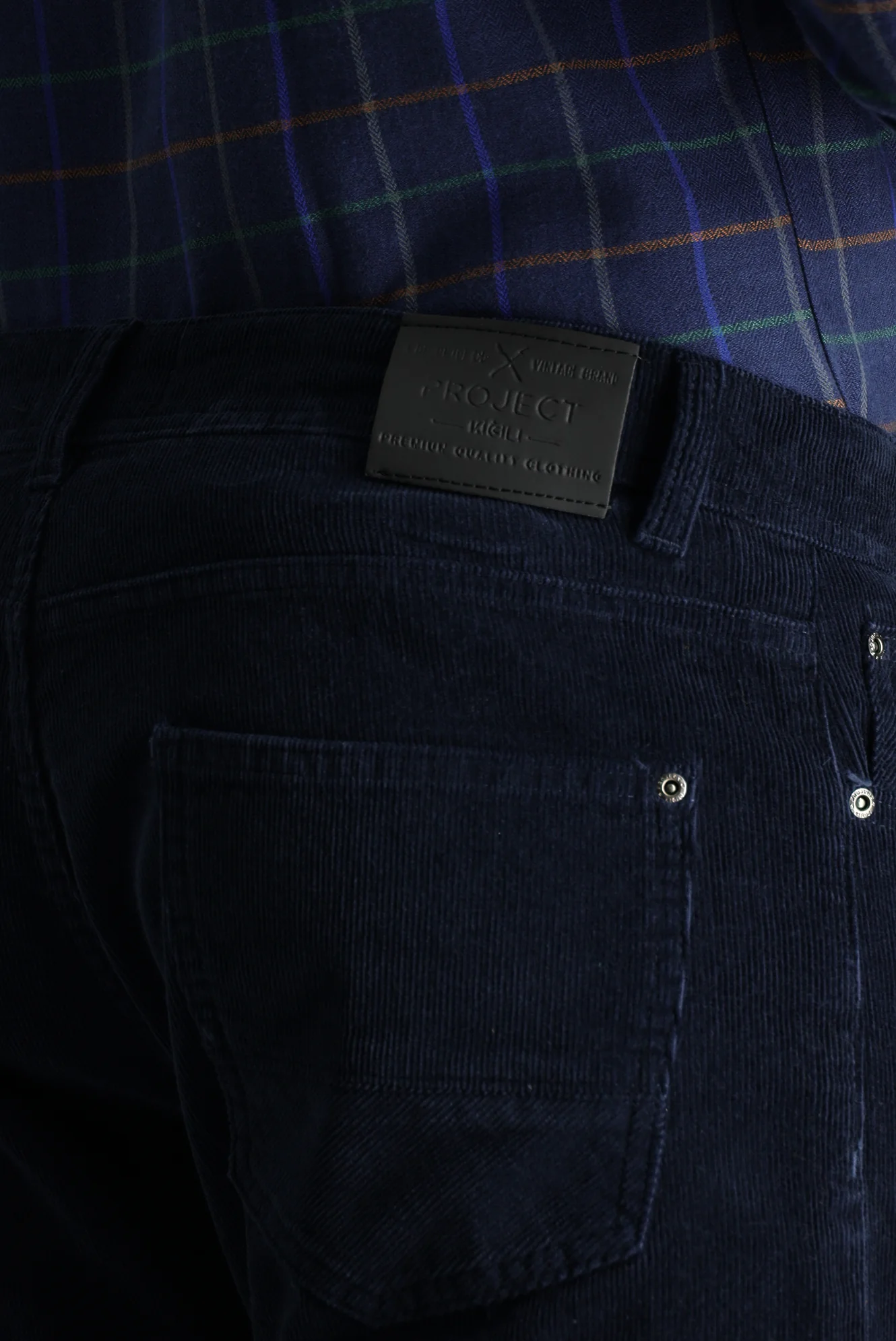 Orta Lacivert Slim Fit Dar Kesim Likralı Kadife Pantolon - Image 4