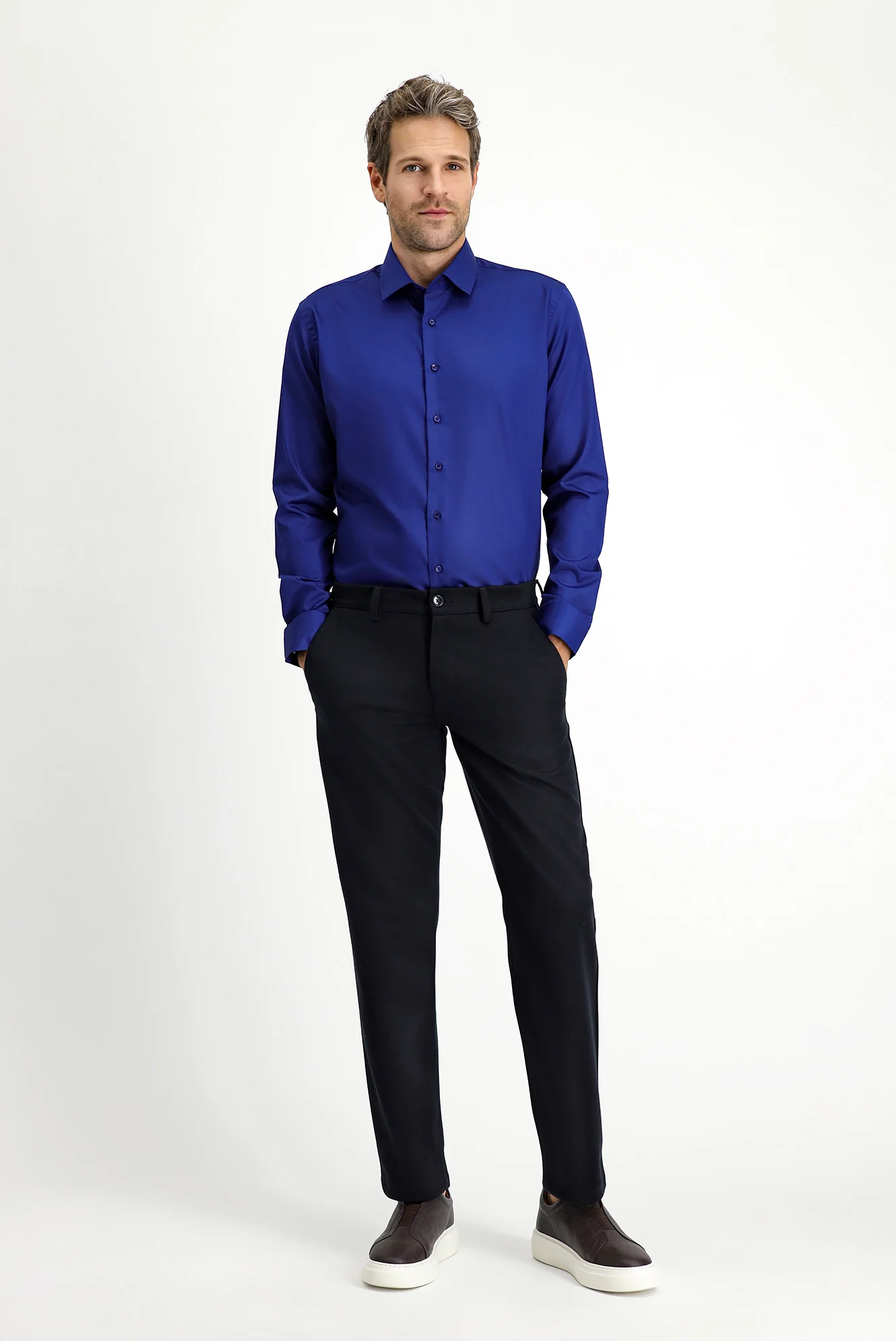 Orta Lacivert Uzun Kol Slim Fit Dar Kesim Klasik Non Iron Saten Pamuklu Gömlek - Image 2