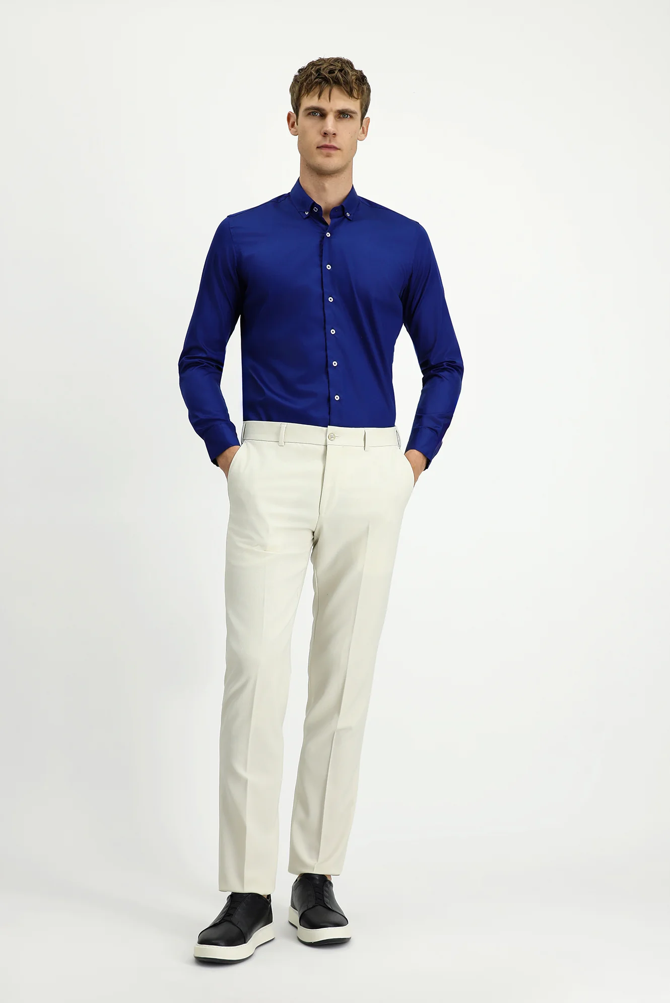 Orta Lacivert Uzun Kol Slim Fit Dar Kesim Non Iron Ütü Gerektirmeyen Pamuklu Düğmeli Yaka Gömlek - Image 2