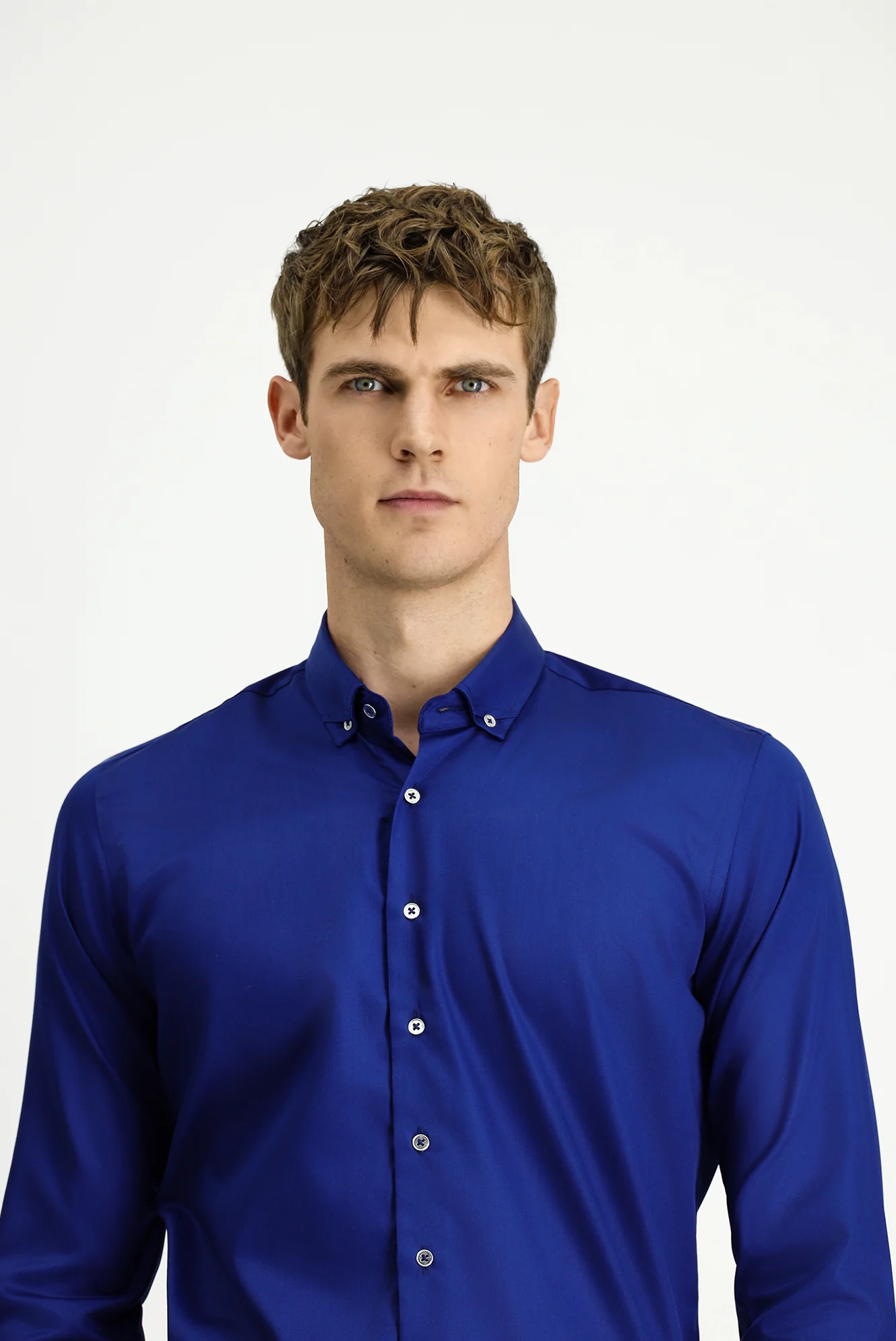 Orta Lacivert Uzun Kol Slim Fit Dar Kesim Non Iron Ütü Gerektirmeyen Pamuklu Düğmeli Yaka Gömlek - Image 3