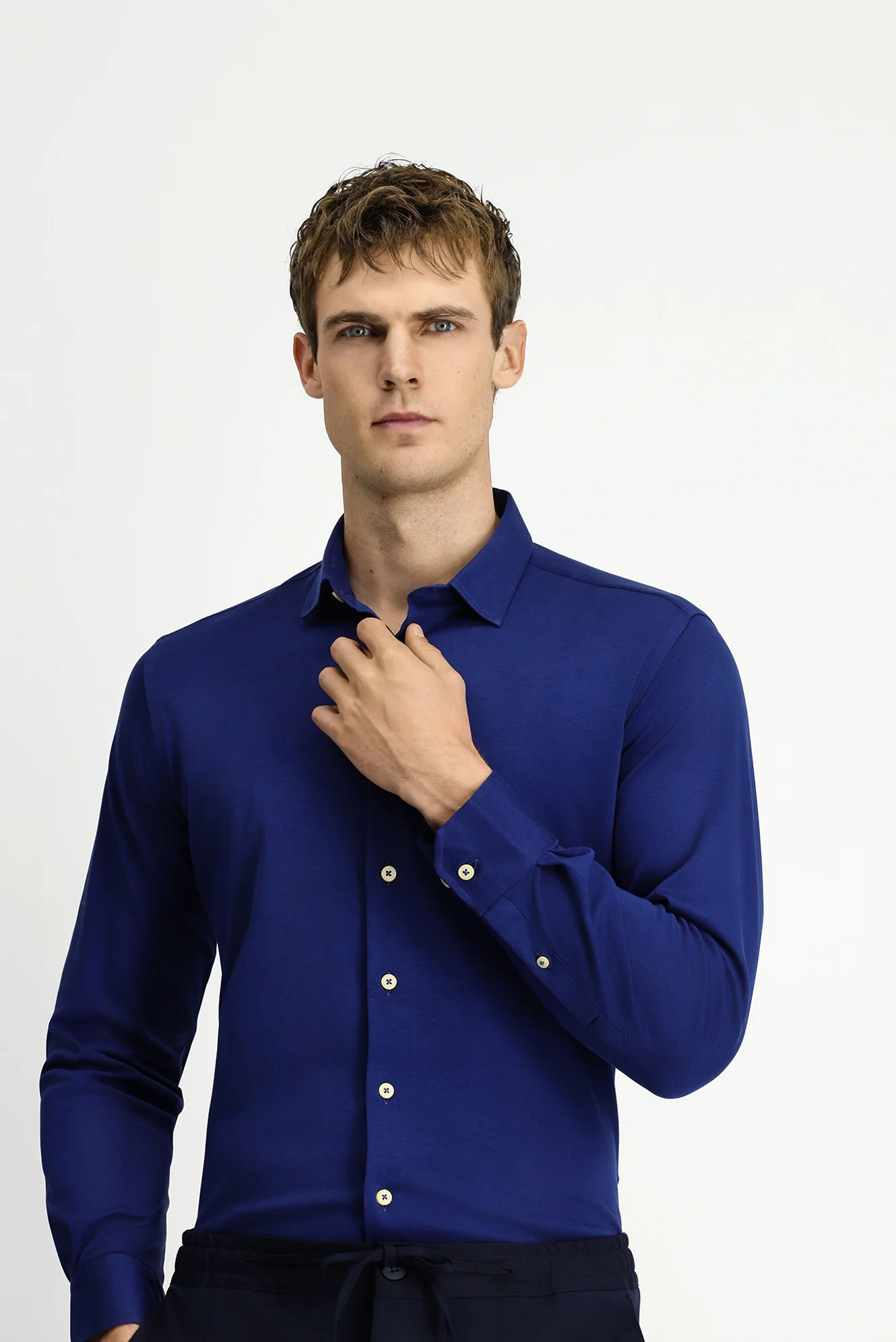 Orta Lacivert Uzun Kol Slim Fit Dar Kesim Örme Pamuk Gömlek