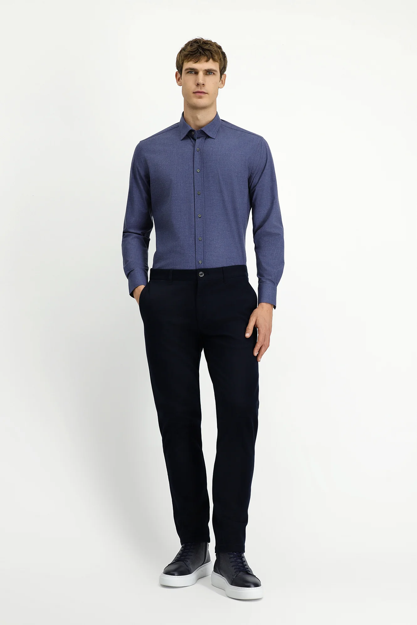 Orta Lacivert Uzun Kol Slim Fit Dar Kesim Pamuklu Gömlek - Image 2