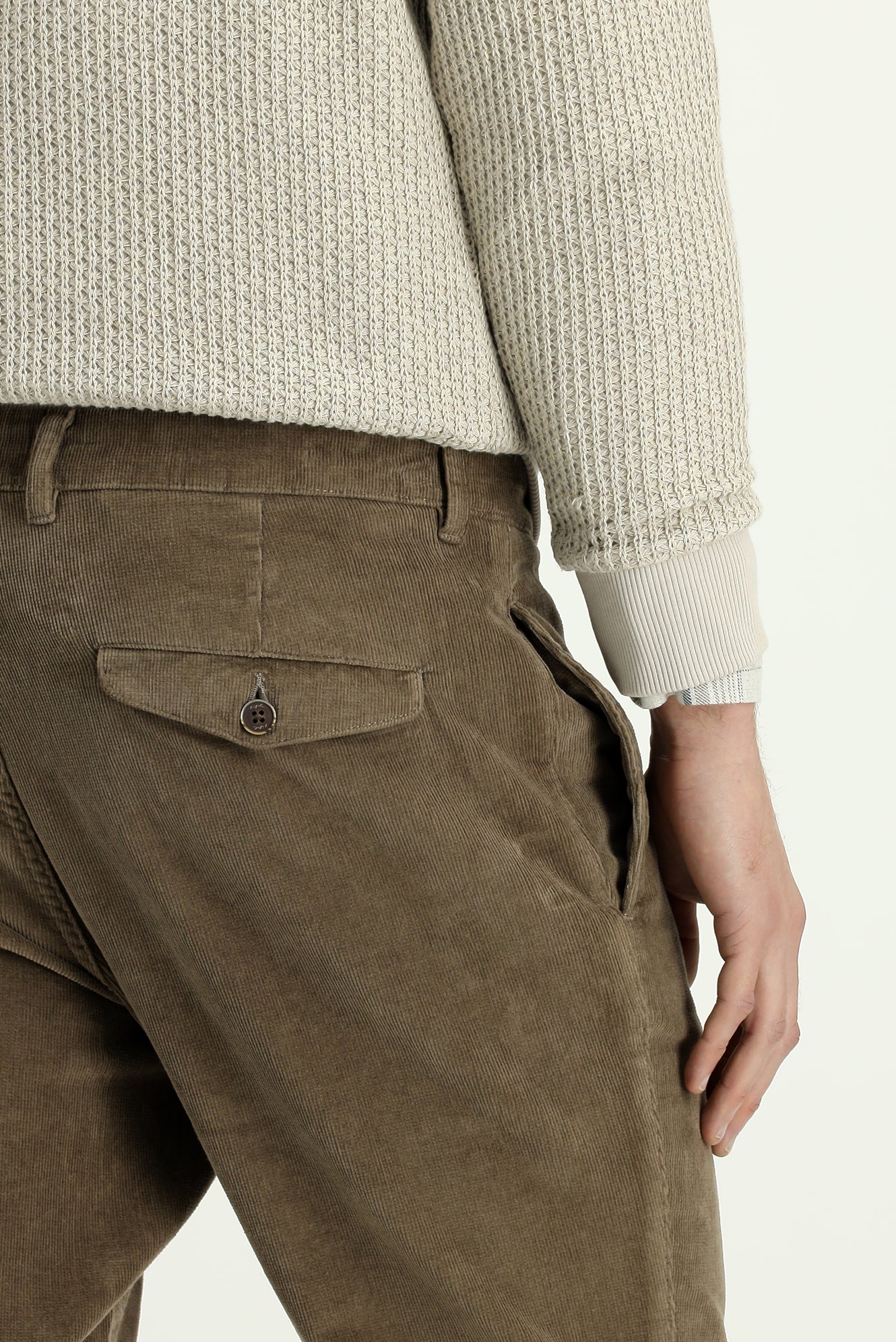 Orta Vizon Relaxed Fit Rahat Kesim Likralı Pileli Kadife Pantolon - Image 6