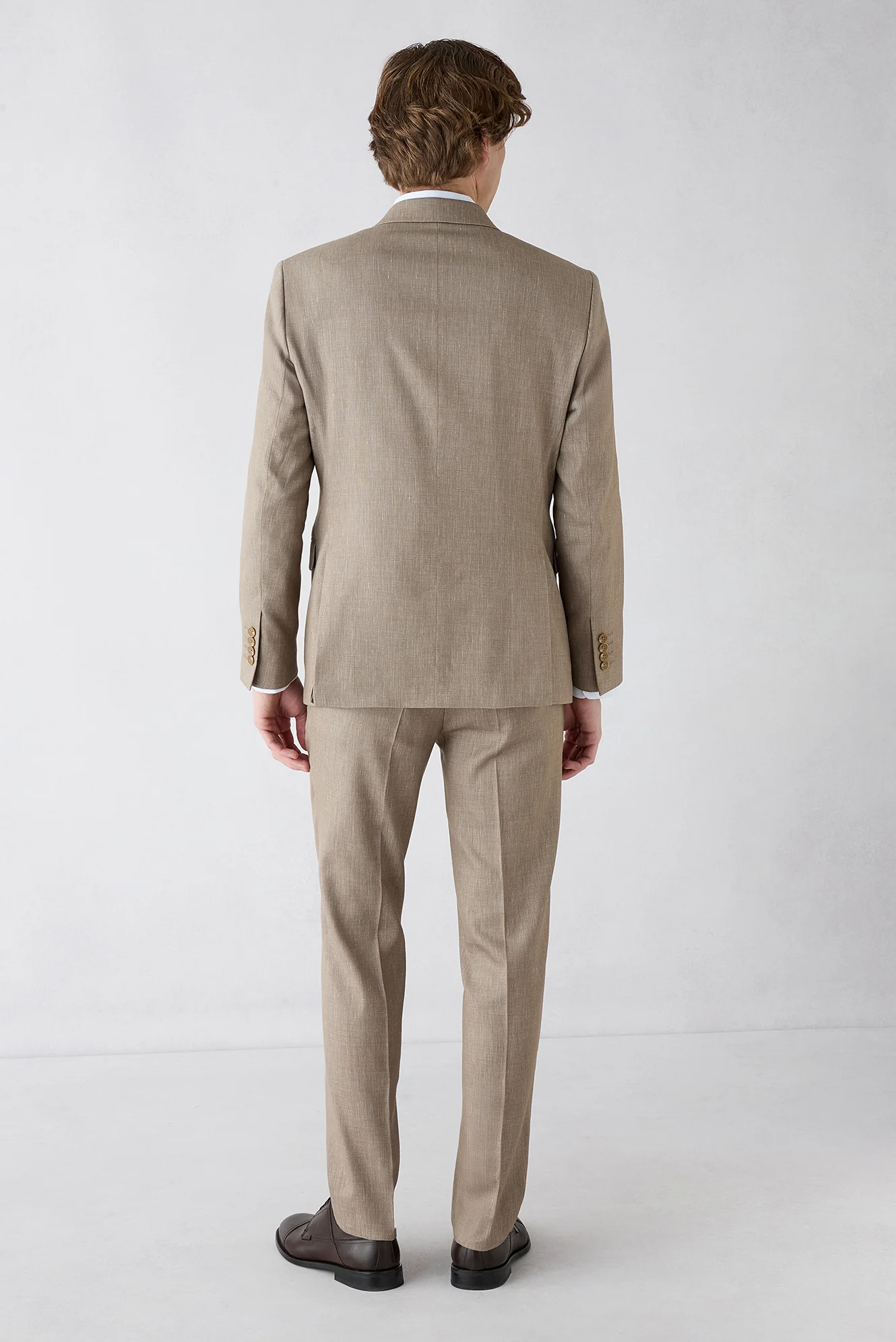 Orta Vizon 7 Drop Slim Fit Dar Kesim Keten Karışımlı Sivri Yaka Kruvaze Takım Elbise - Image 7