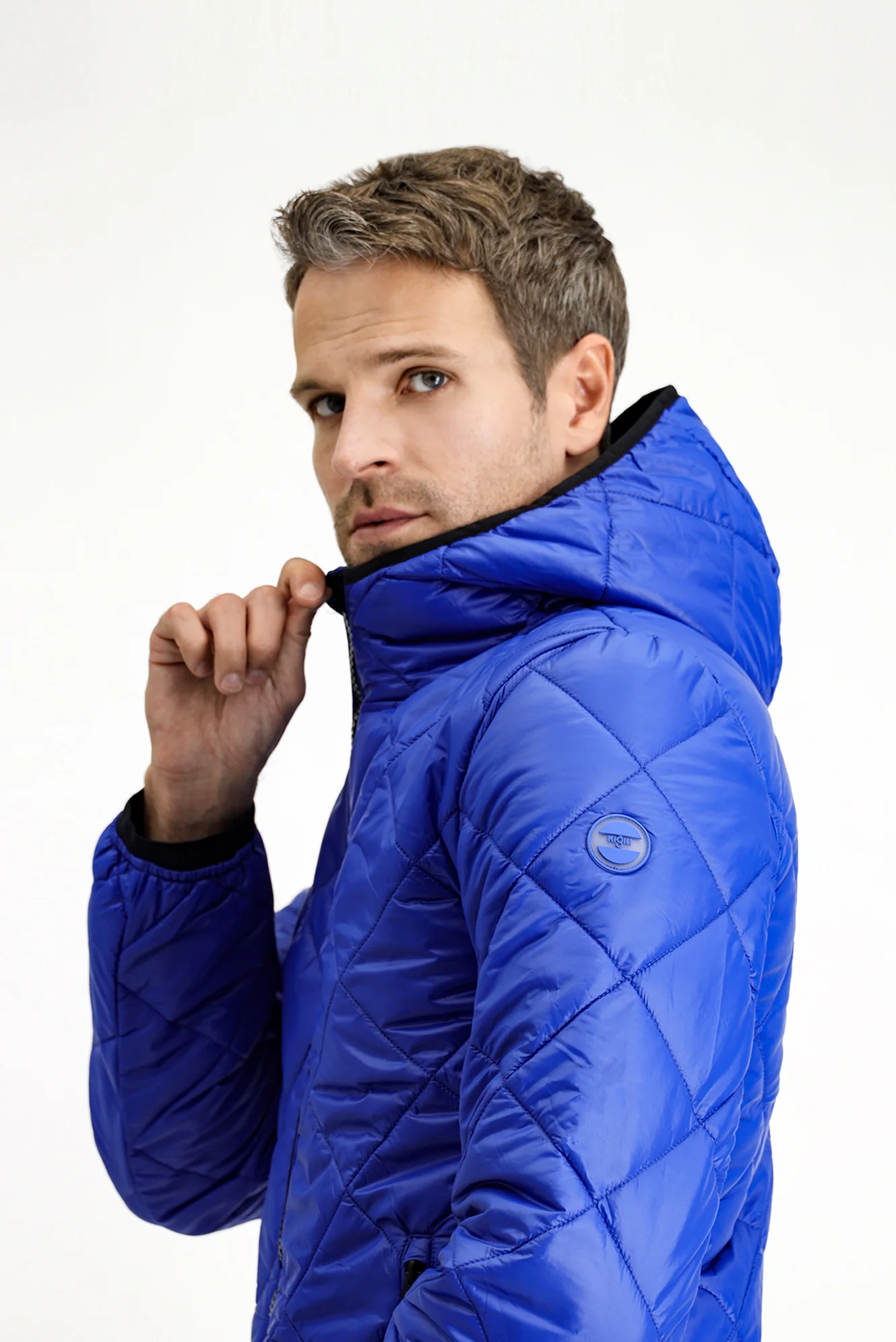 Saks Mavi Kapüşonlu Kapitone Spor Mont - Image 3