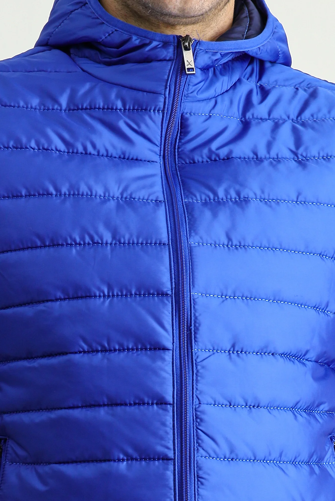 Saks Mavi Kapüşonlu Kapitone Spor Yelek - Image 7