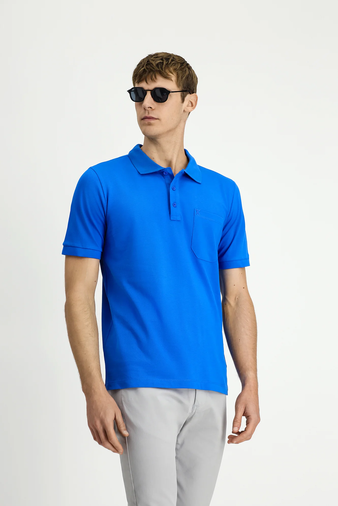 Saks Mavi Regular Fit Pamuk Nakışlı Cepli Kıvrılmaz Polo Yaka Tişört - Image 3