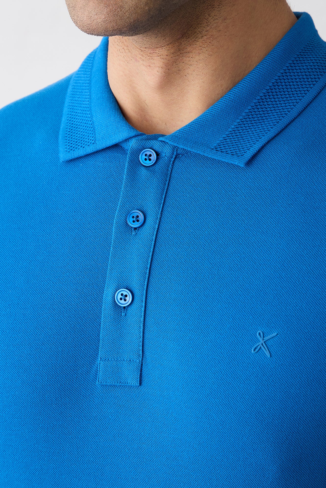 Saks Mavi Kıvrılmaz Polo Yaka Slim Fit Dar Kesim Ribana Detaylı Pamuk Tişört - Image 3