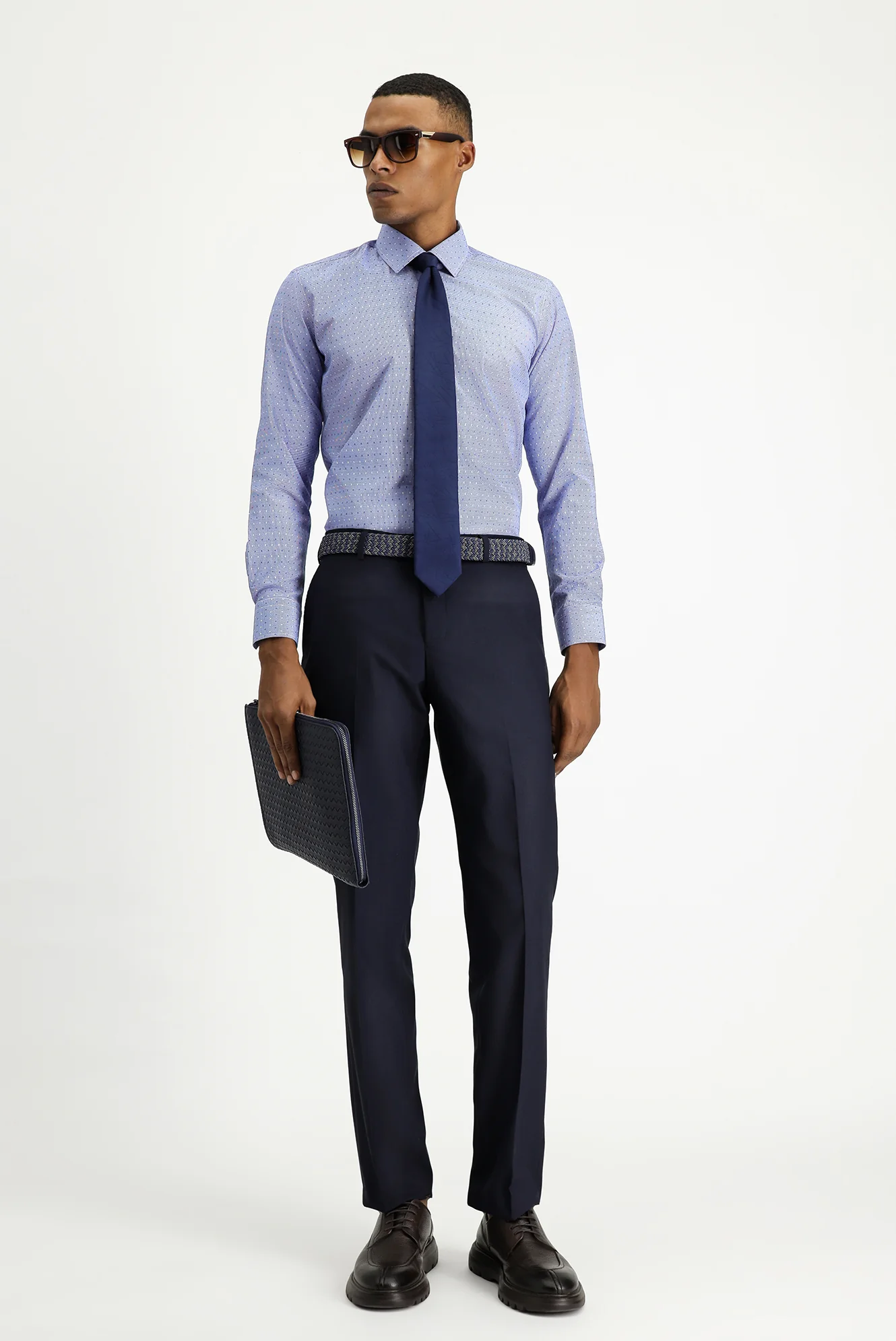 Saks Mavi Uzun Kol Slim Fit Dar Kesim Desenli Klasik Pamuklu Kolay Ütülenebilir Gömlek - Image 2
