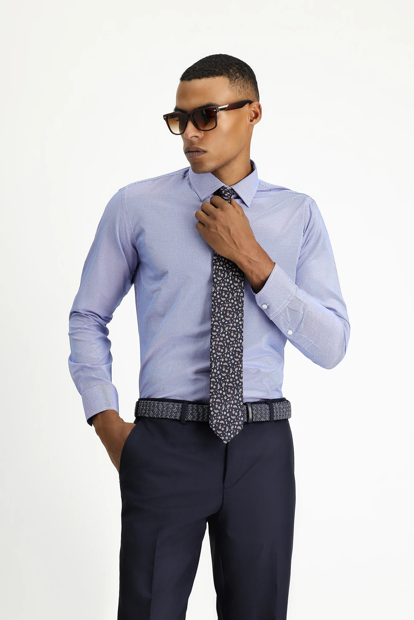Saks Mavi Uzun Kol Slim Fit Dar Kesim Klasik Desenli Pamuklu Kolay Ütülenebilir Gömlek