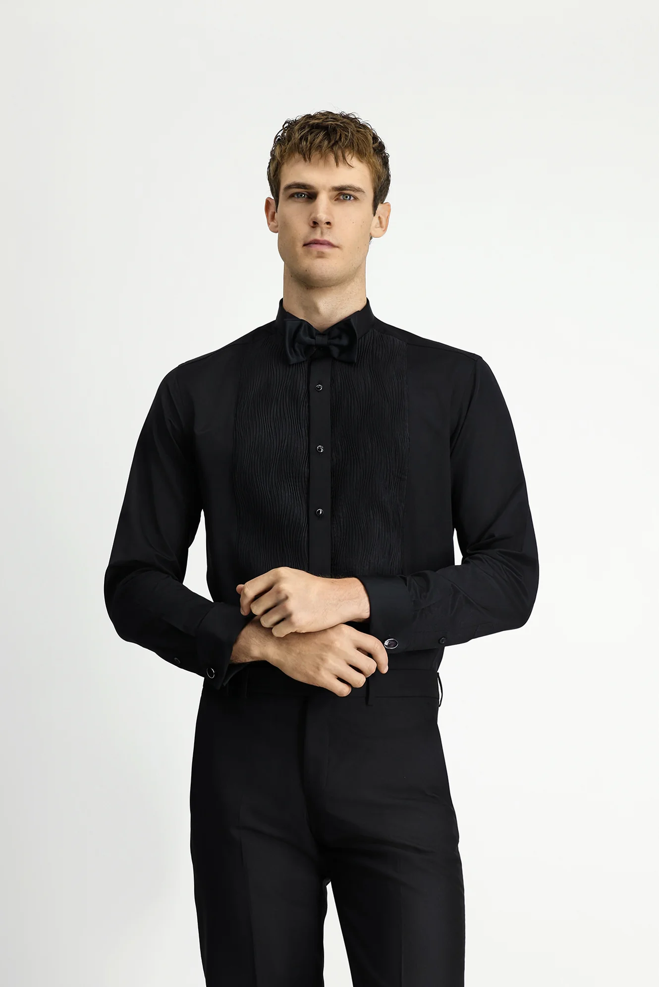 Siyah Ata Yaka Slim Fit Dar Kesim Piliseli Saten Pamuklu Kolay Ütülenebilir Gömlek - Image 3