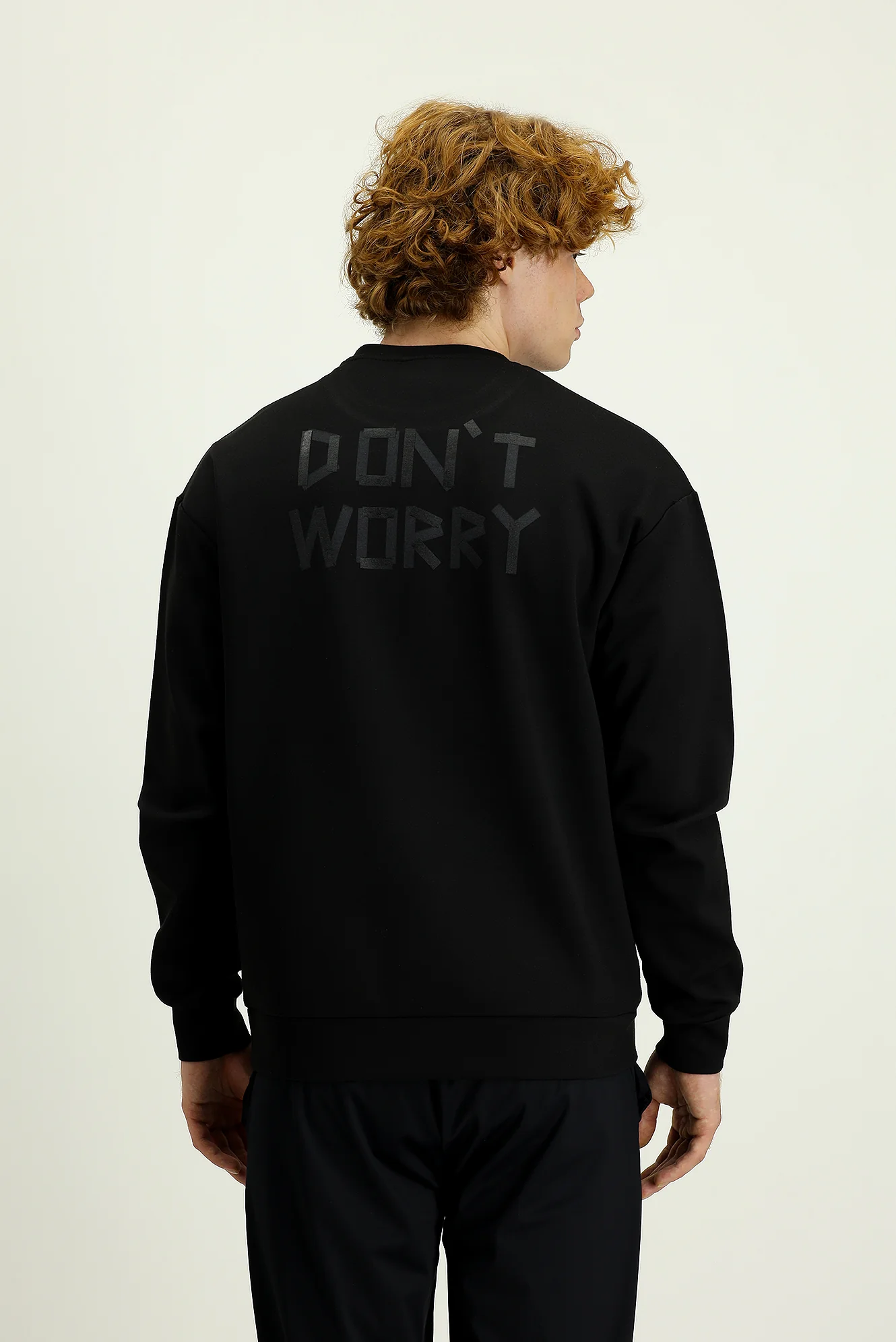 Siyah Bisiklet Yaka Baskılı Oversize Pamuklu Sweatshirt - Image 3