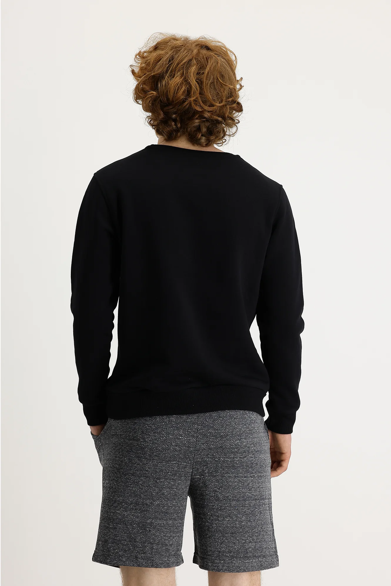 Siyah Bisiklet Yaka İçi Polarlı Baskılı Pamuklu Sweatshirt - Image 3