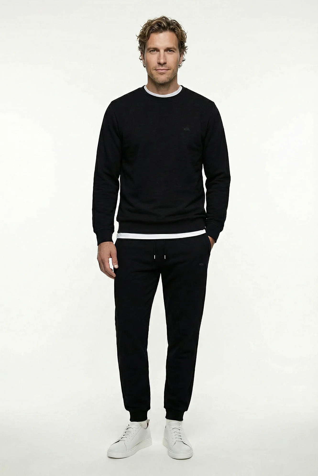 Siyah Bisiklet Yaka Regular Fit Pamuklu Basic Sweatshirt - Image 4