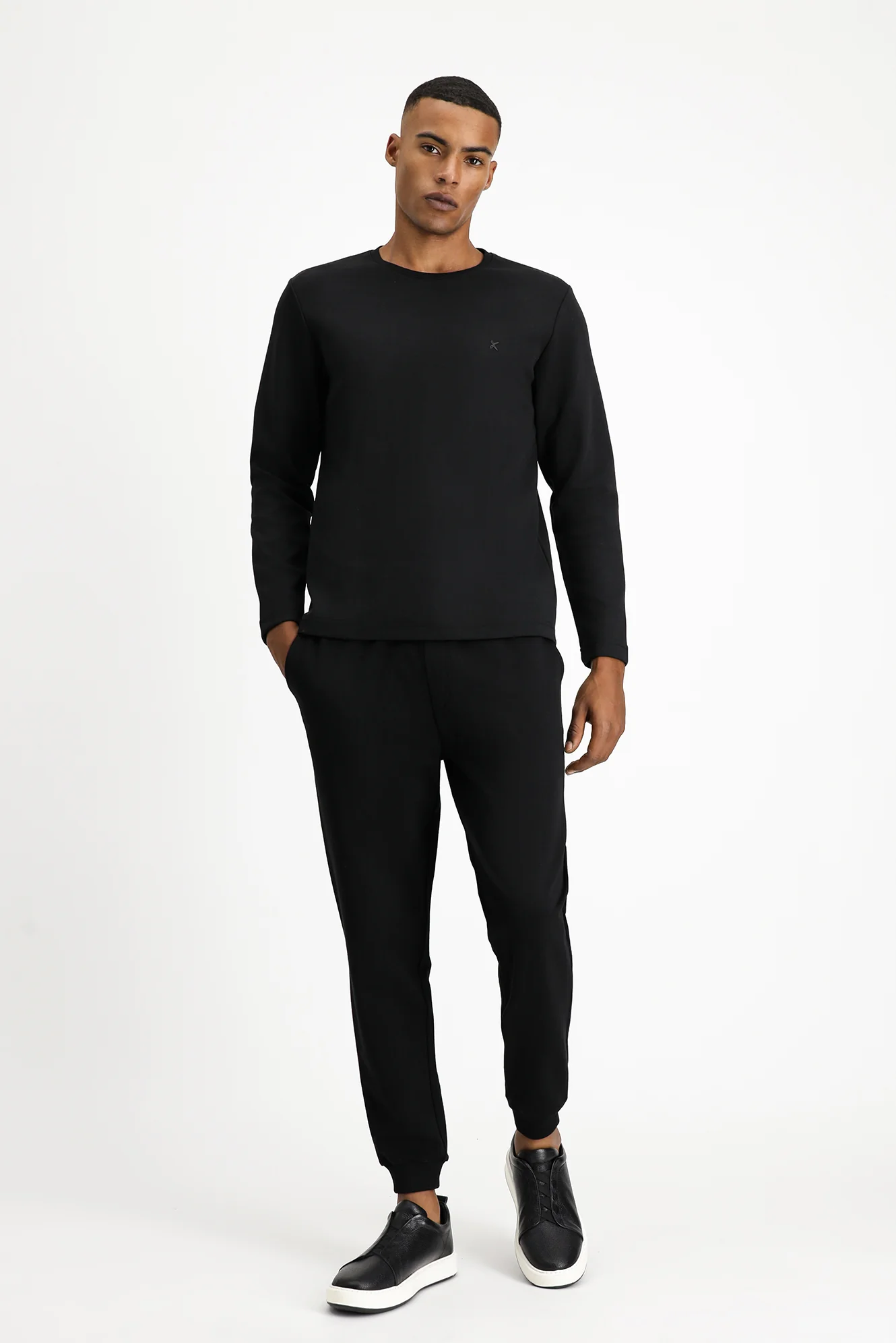 Siyah Bisiklet Yaka Regular Fit Pamuklu Sweatshirt - Image 2
