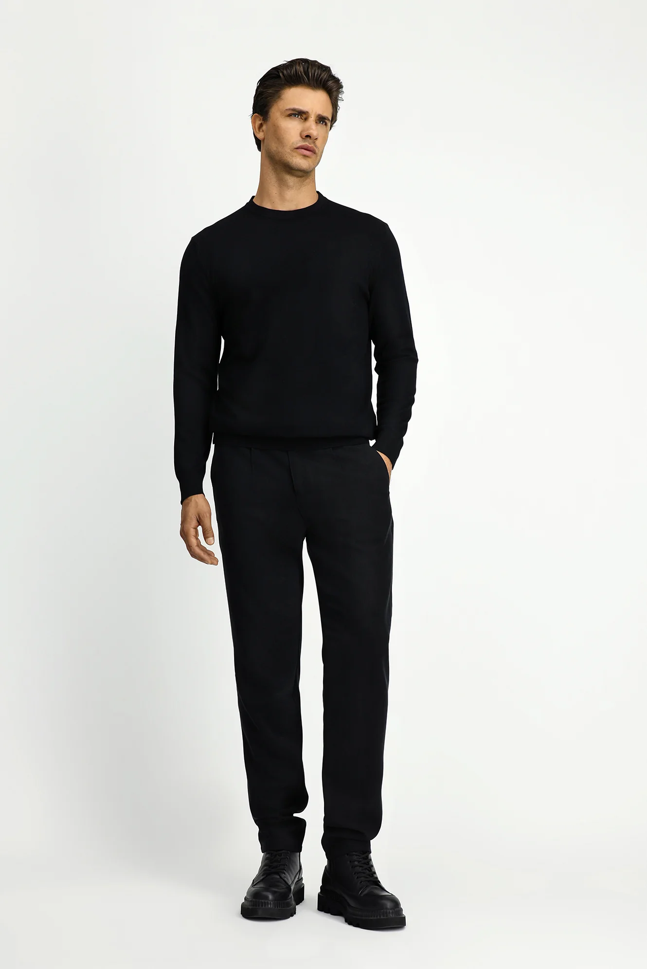 Siyah Bisiklet Yaka Regular Fit Triko Kazak - Image 2