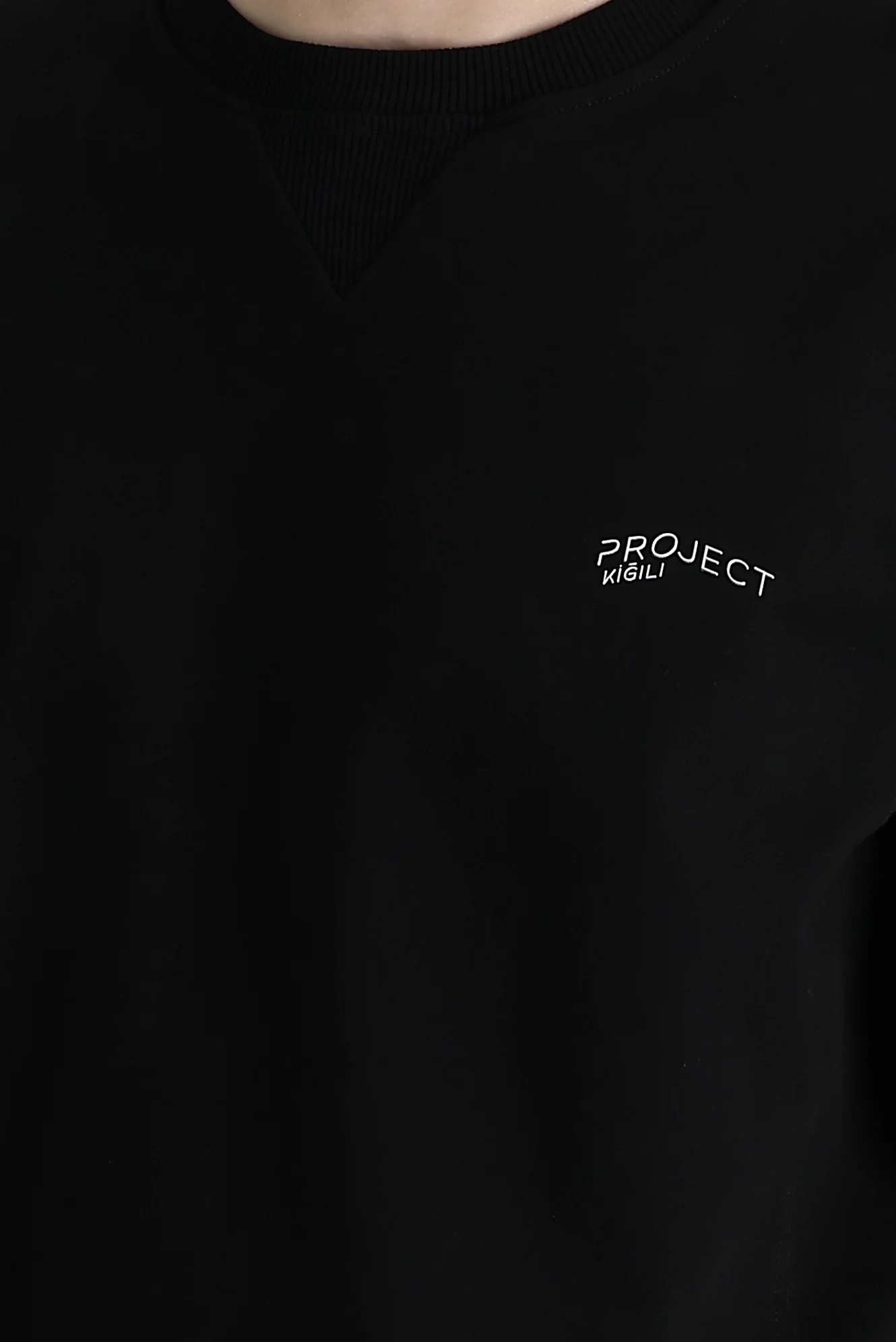 Siyah Bisiklet Yaka Slim Fit Dar Kesim Baskılı Sweatshirt - Image 4