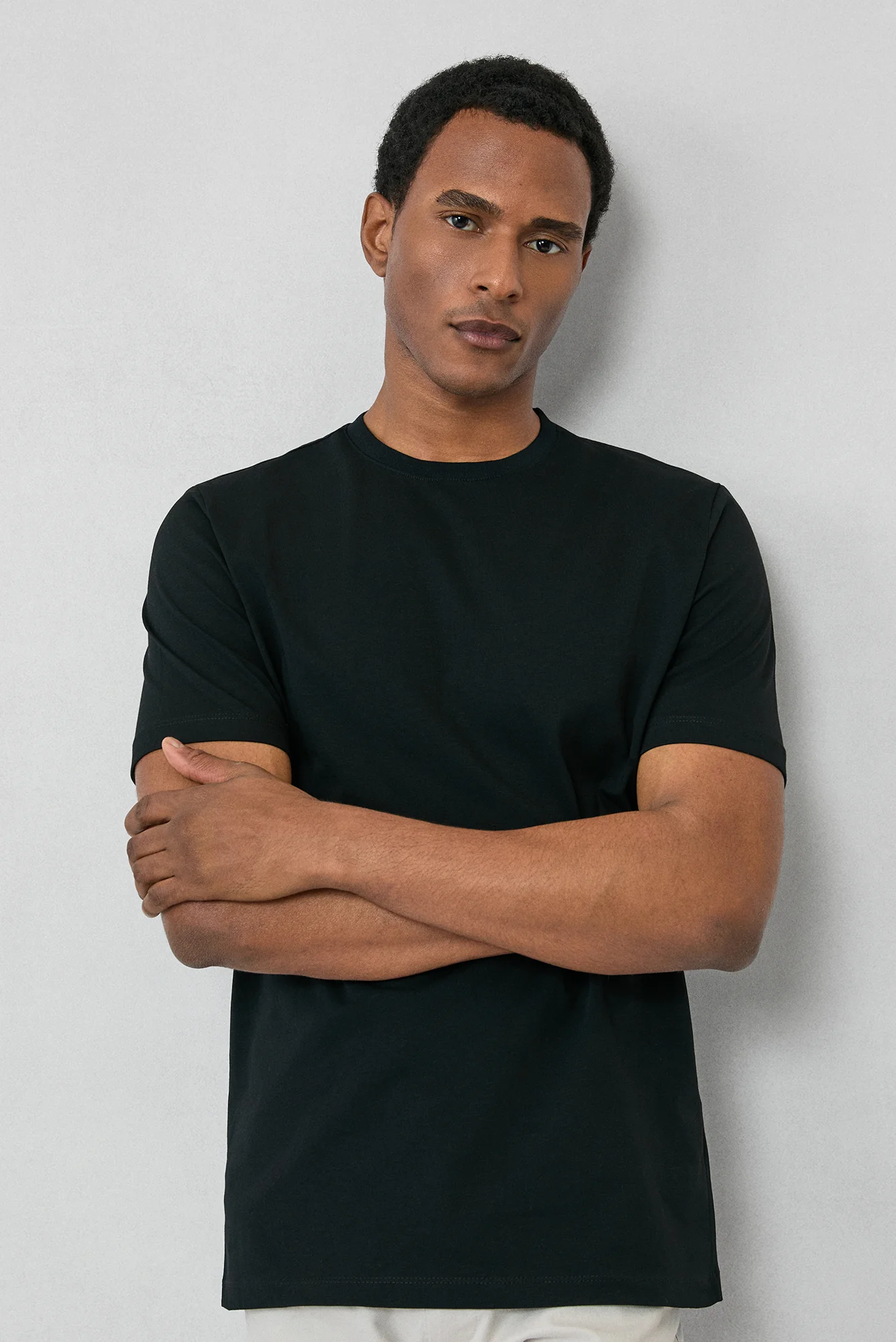 Siyah Bisiklet Yaka Slim Fit %100 Pamuk Tişört - Image 3