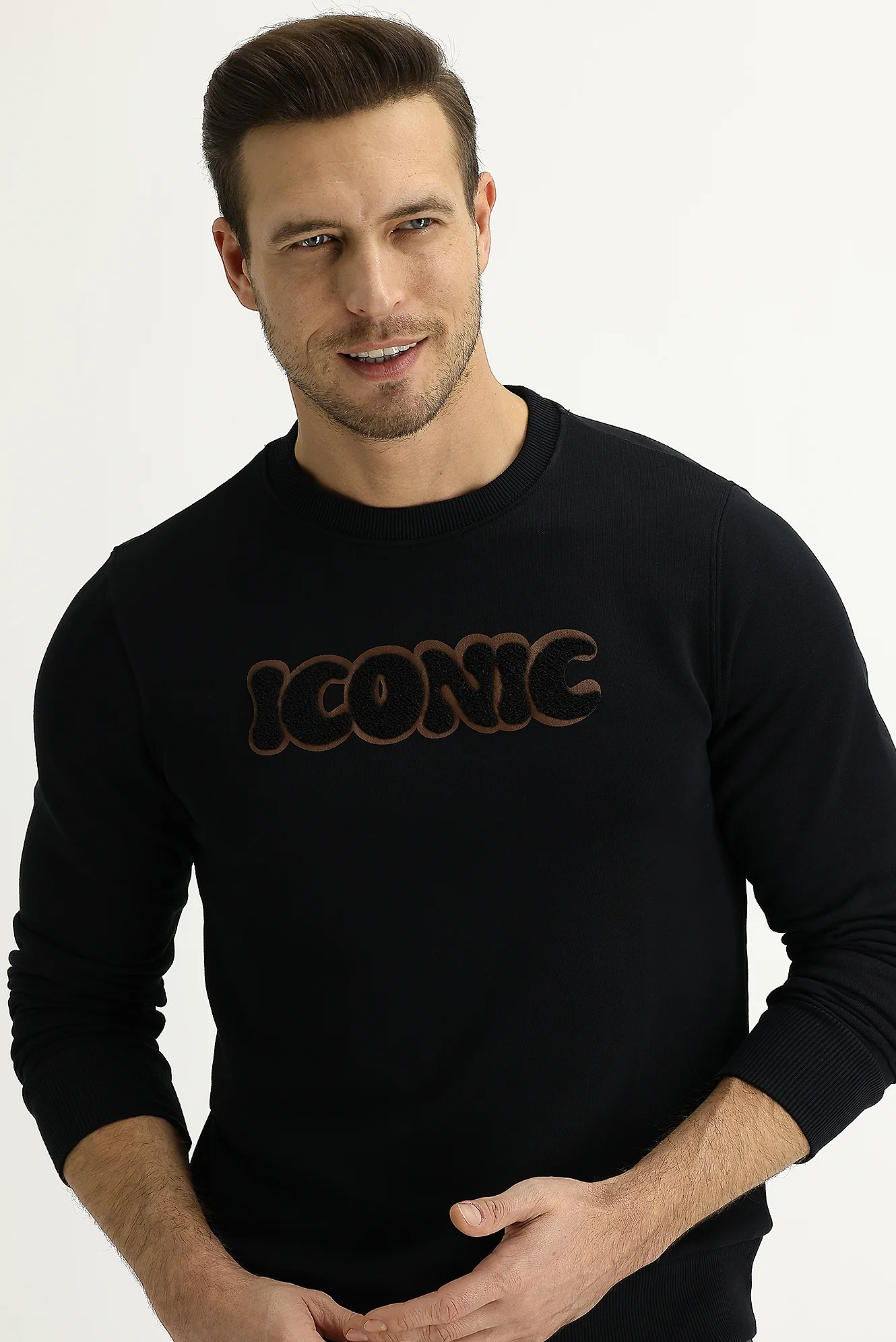 Siyah Bisiklet Yaka Slim Fit Dar Kesim Sweatshirt