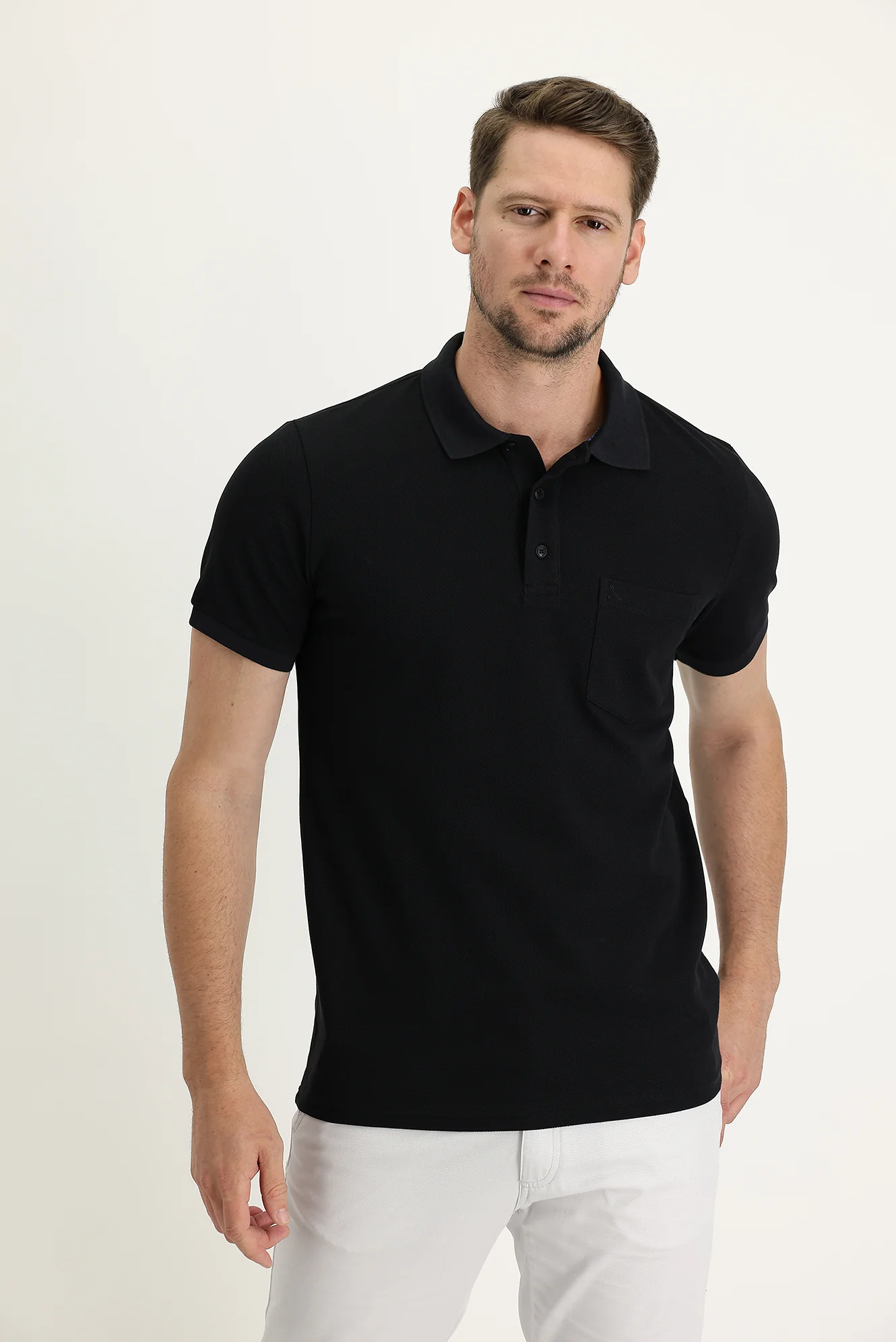Siyah Cepli Polo Yaka Regular Fit Nakışlı Pamuk Tişört - Image 2