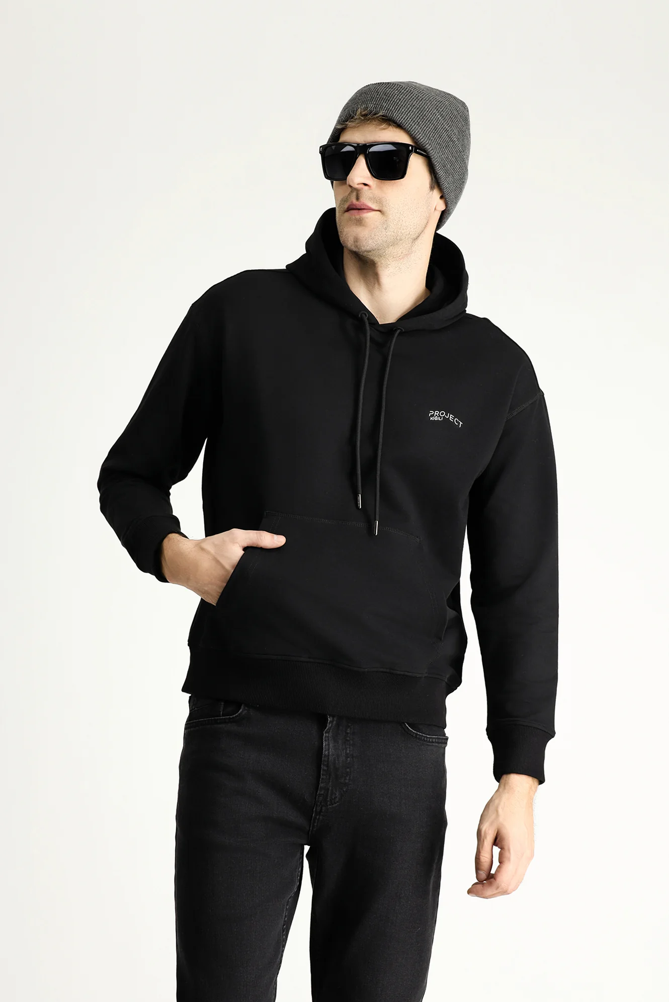 Siyah Kapüşonlu Baskılı Pamuklu Sweatshirt