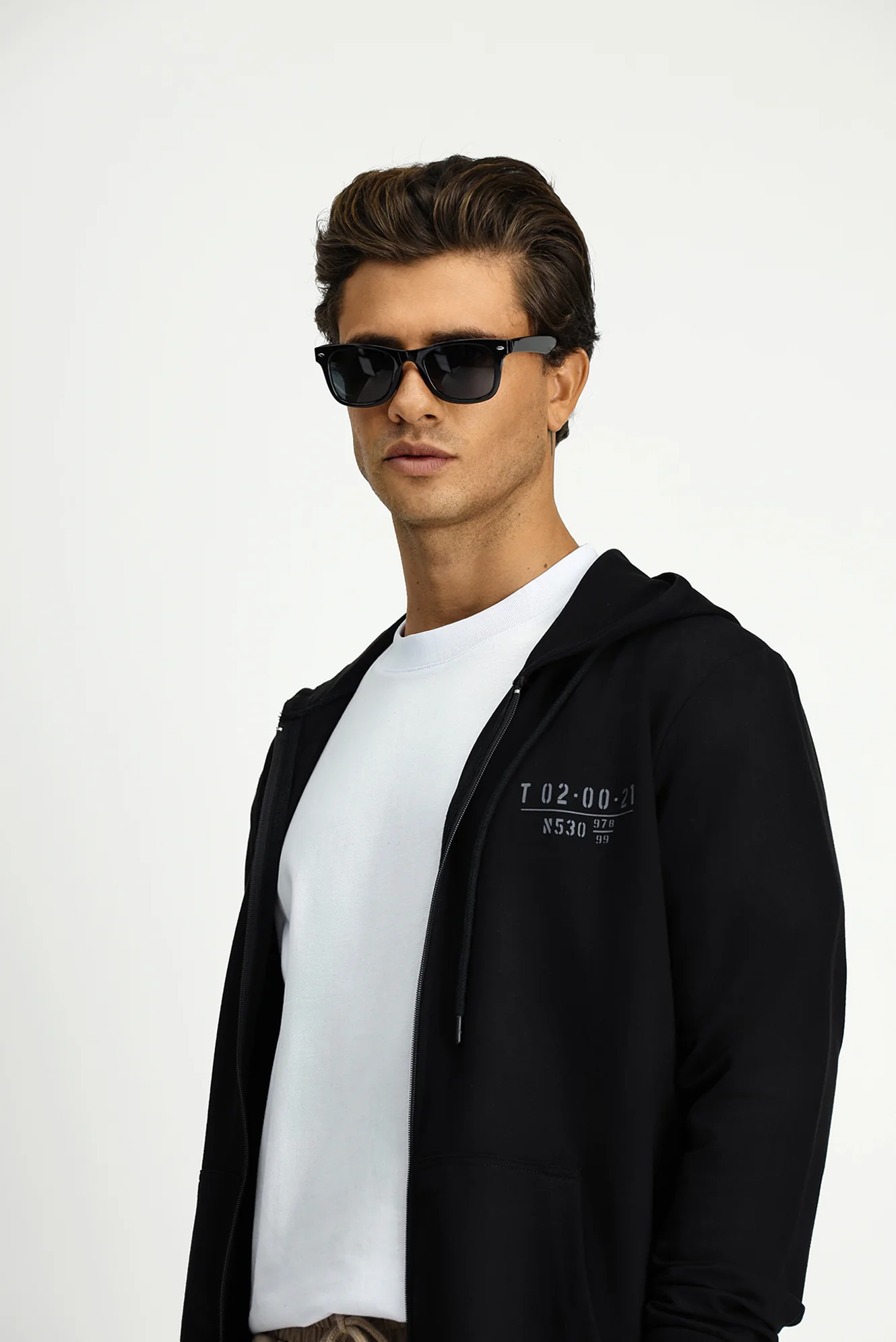 Siyah Kapüşonlu Regular Fit Fermuarlı Baskılı Pamuklu Sweatshirt - Image 3