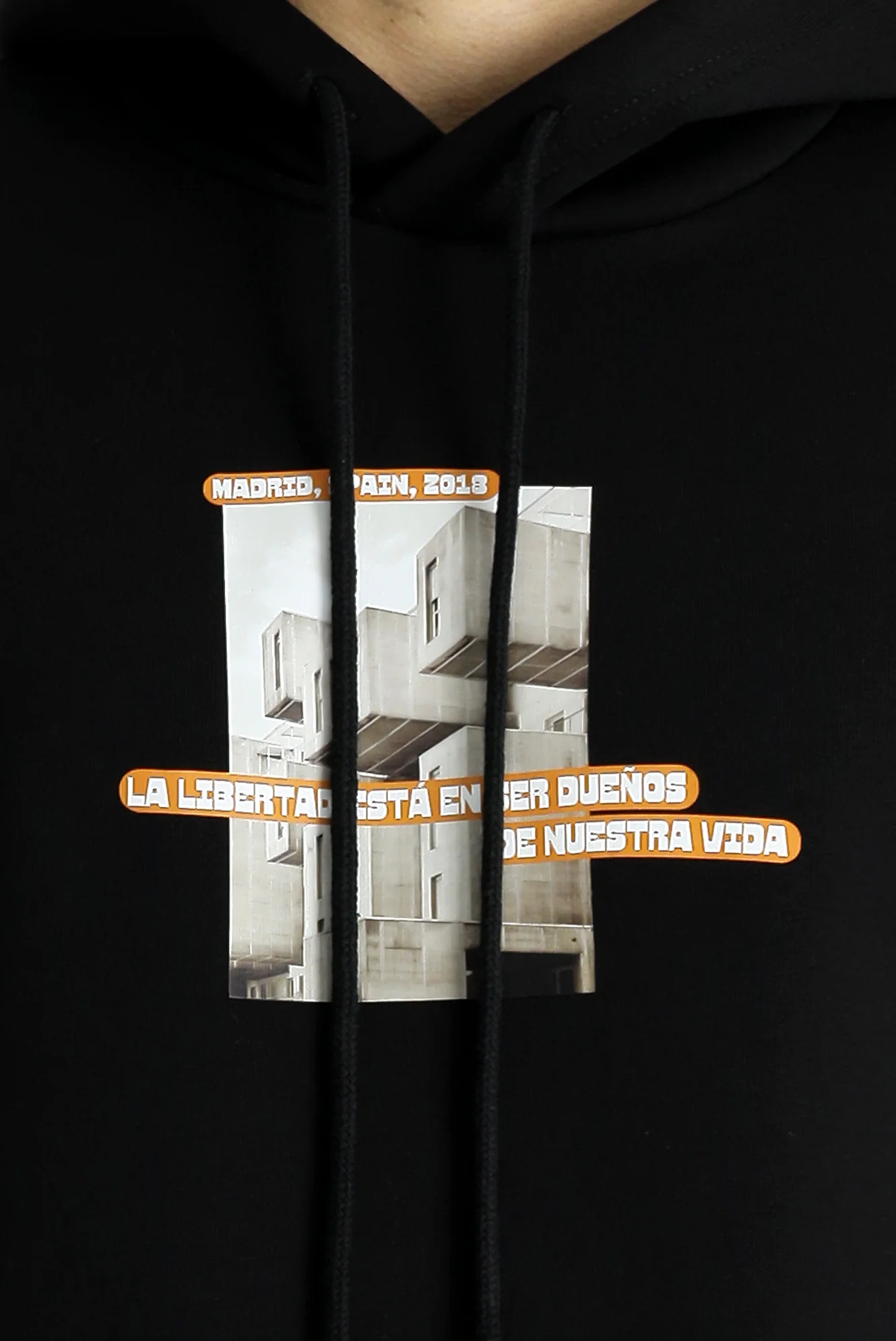 Siyah Regular Fit Kapüşonlu Baskılı Pamuklu Sweatshirt - Image 5