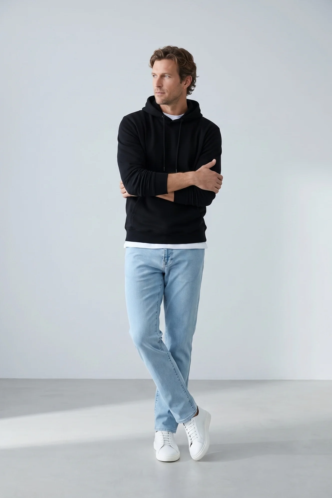 Siyah Regular Fit Kapüşonlu Pamuklu Sweatshirt - Image 3